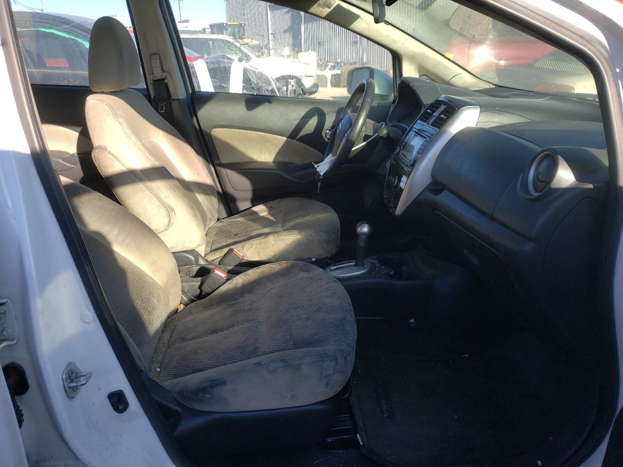 Photo 5 from auction – 2015 NISSAN VERSA NOTE with VIN 3N1CE2CPXFL392194