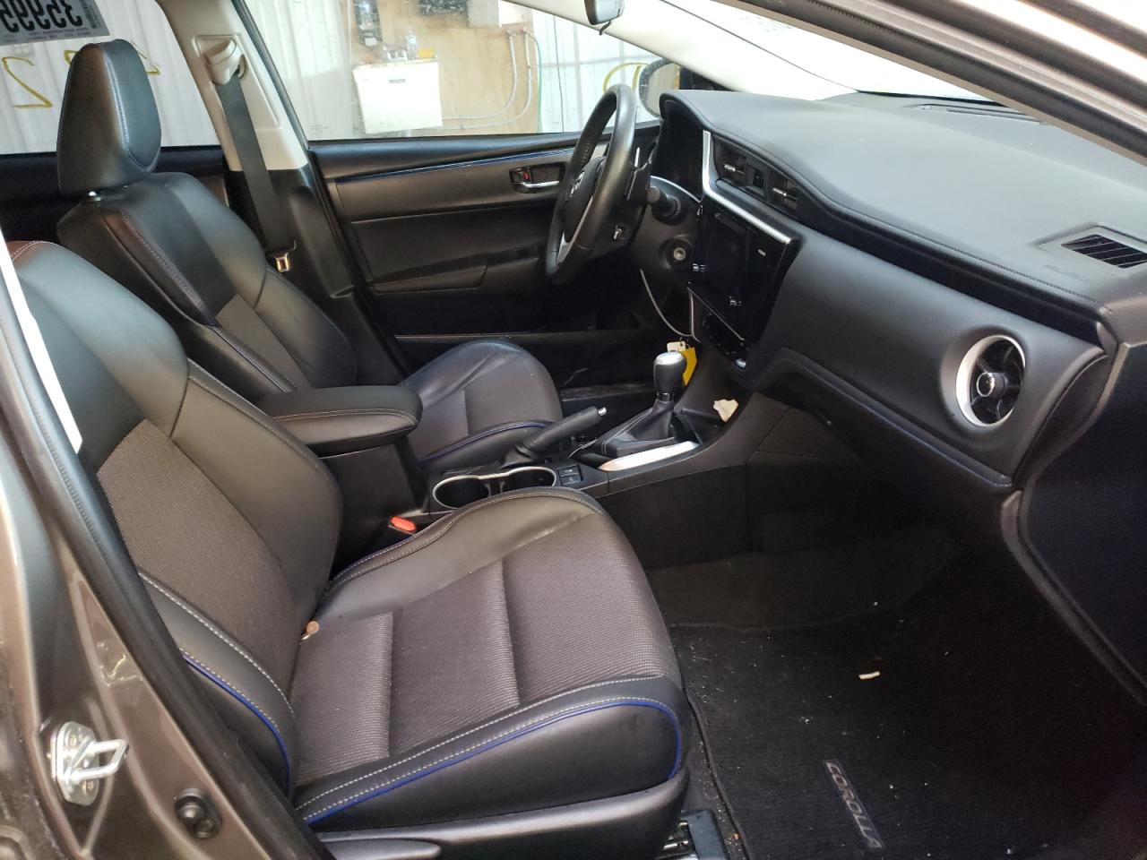 Photo 5 from auction – 2017 TOYOTA COROLLA L with VIN 5YFBURHE3HP682018