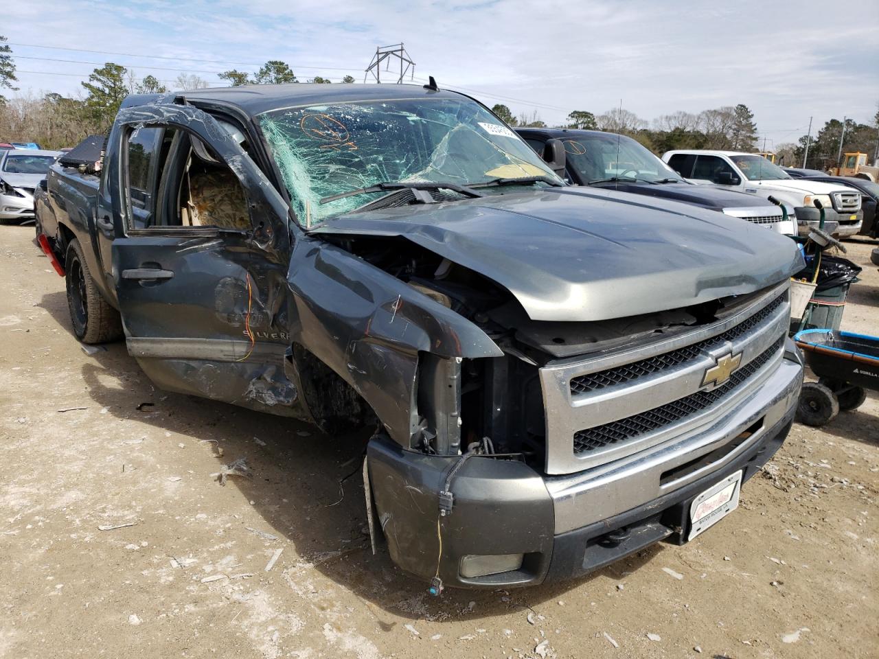 CHEVROLET SILVERADO 2011 with VIN 3GCPKSE30BG219997 - Photo from auction