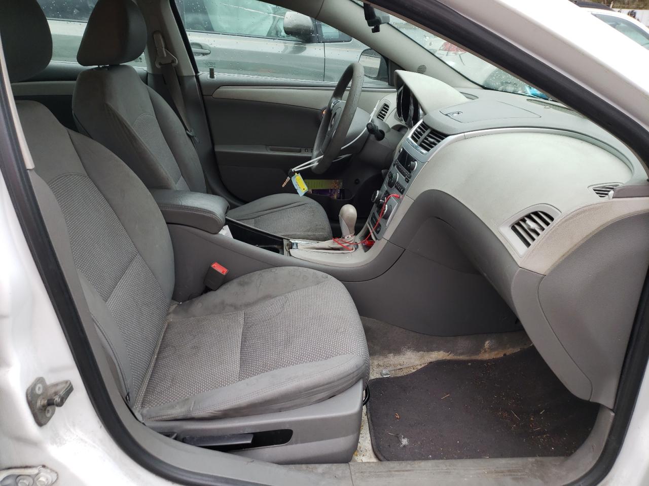 Photo 5 from auction – 2010 CHEVROLET MALIBU LS with VIN 1G1ZB5EB3AF268301