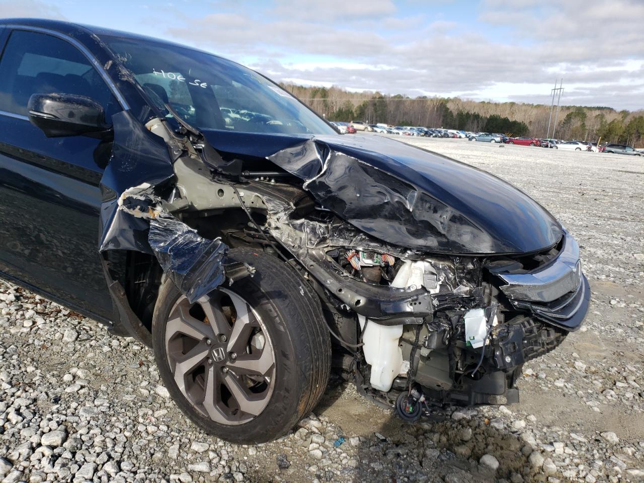 Photo 9 from auction – 2017 HONDA ACCORD EXL with VIN 1HGCR3F84HA043653