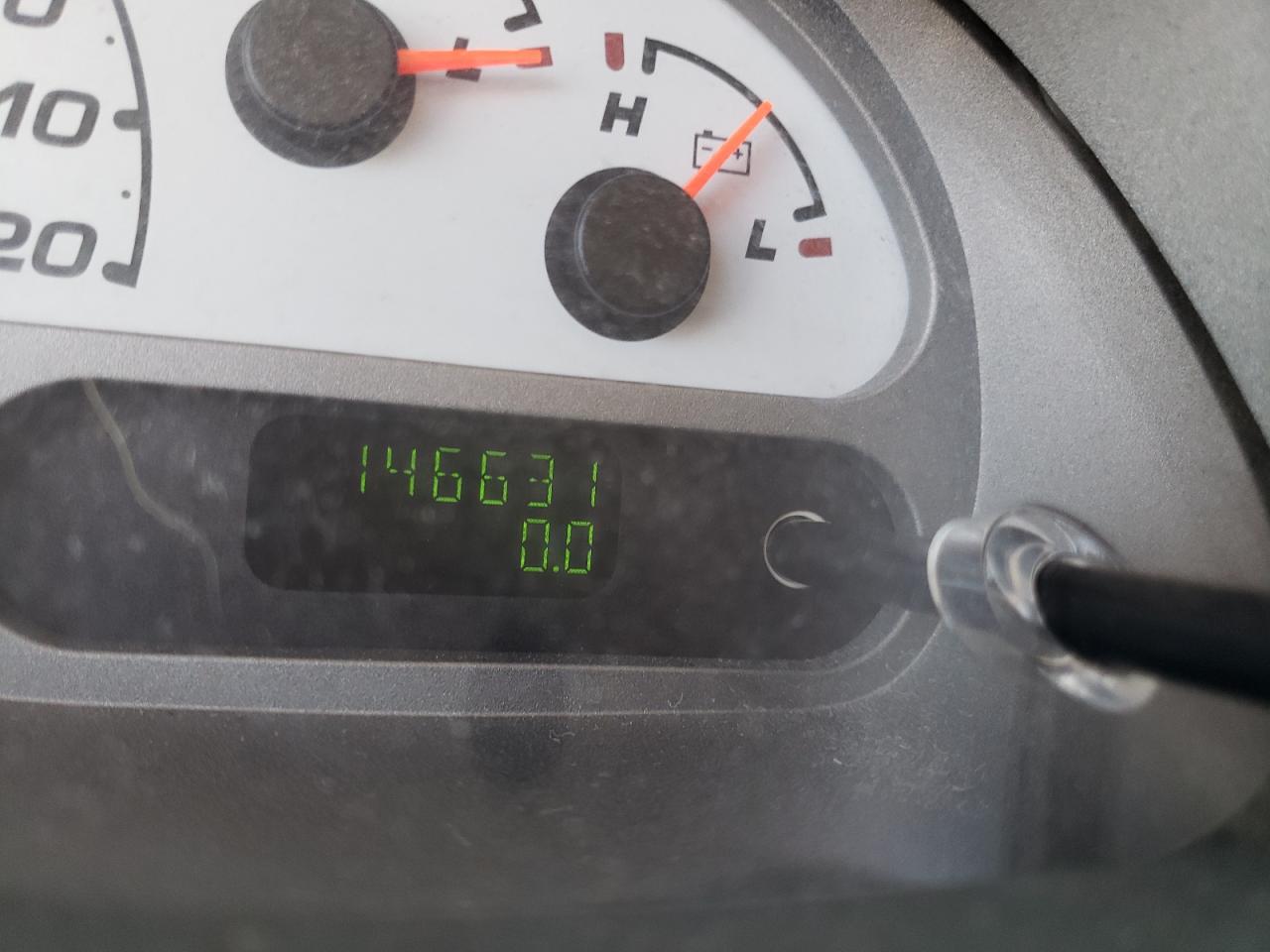 Photo 8 from auction – 2004 FORD EXPLORER S with VIN 1FMZU67K64UA97592