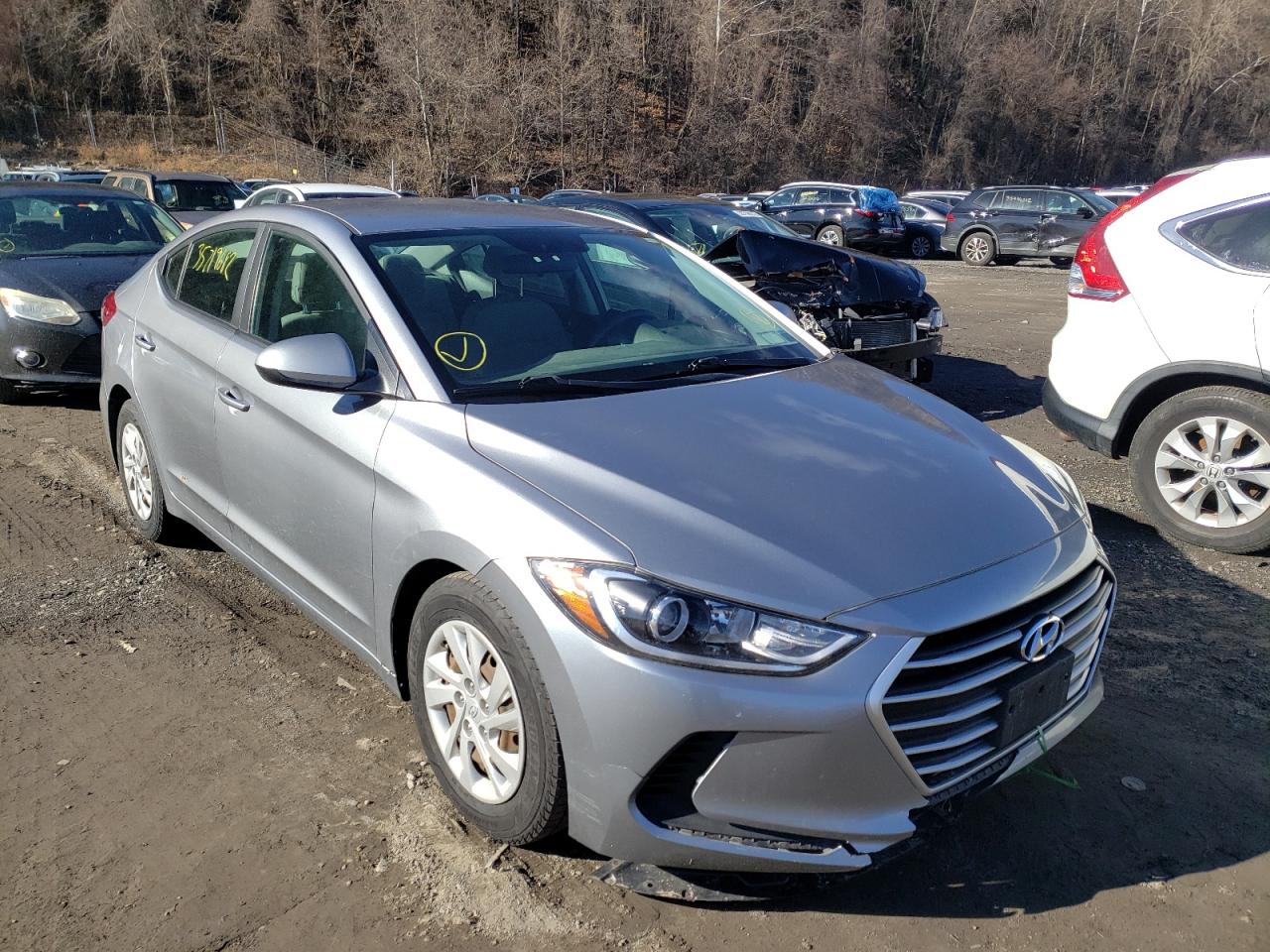 HYUNDAI ELANTRA SE 2017 with VIN 5NPD74LF6HH063896 - Photo from auction