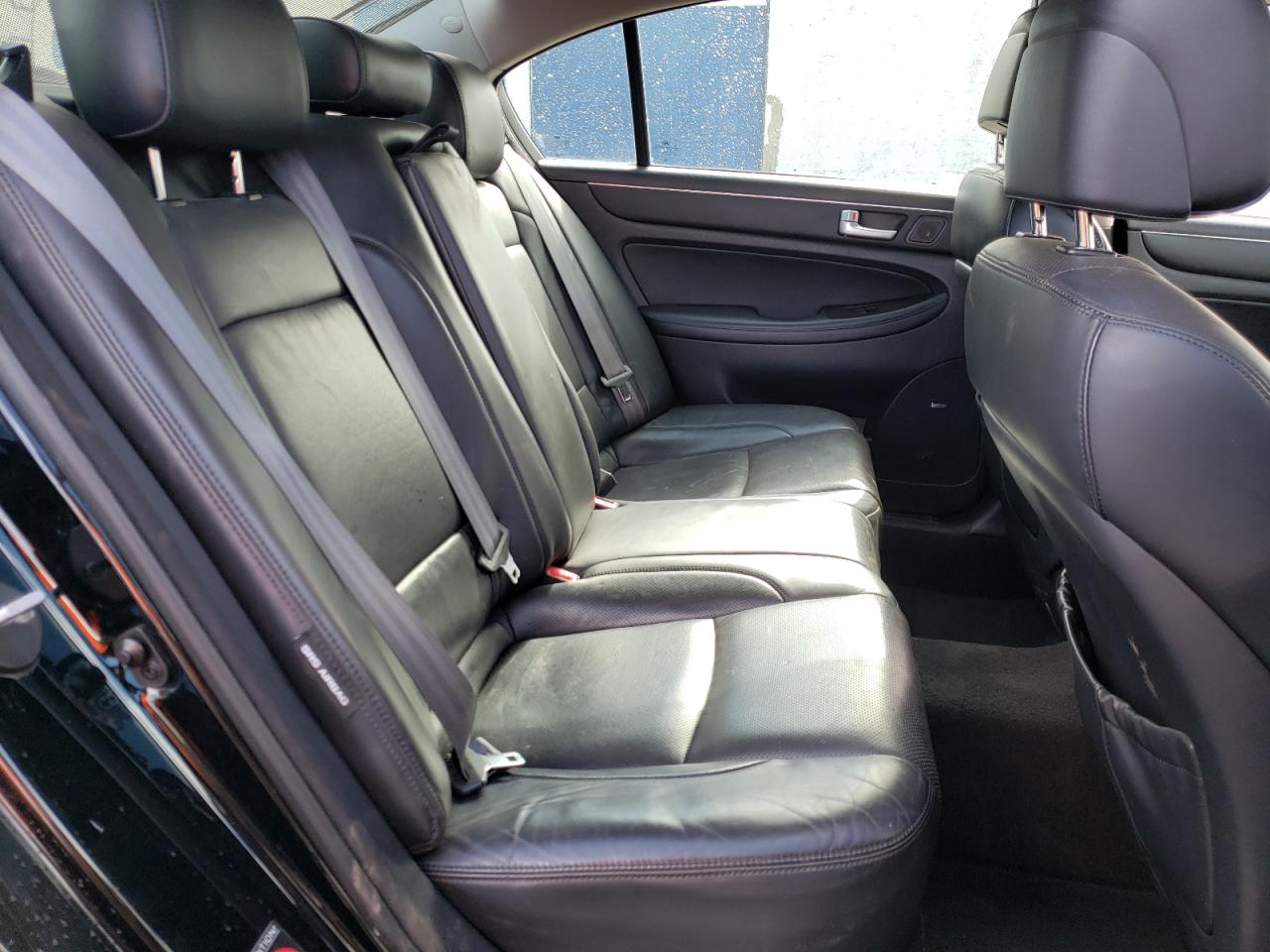 Photo 6 from auction – 2012 HYUNDAI GENESIS 3. with VIN KMHGC4DD0CU160642