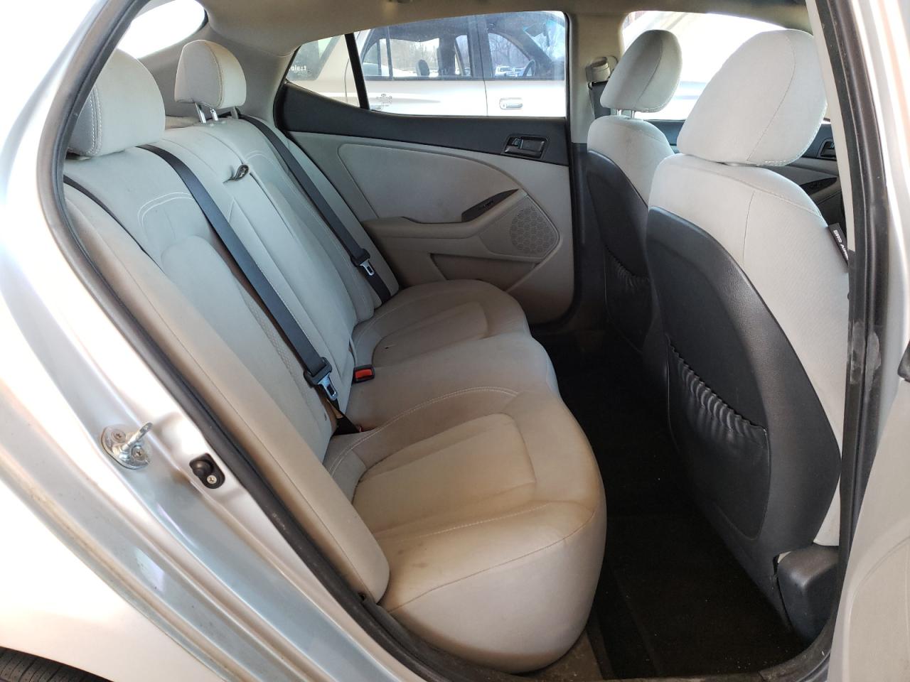 Photo 6 from auction – 2011 KIA OPTIMA LX with VIN KNAGM4A78B5164900
