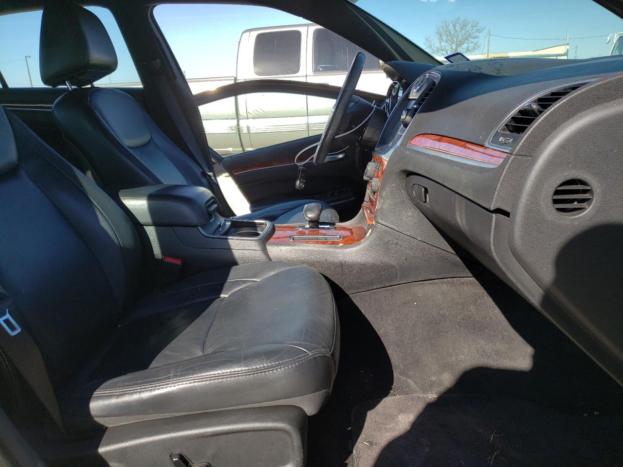 Photo 5 from auction – 2014 CHRYSLER 300 with VIN 2C3CCARGXEH306186