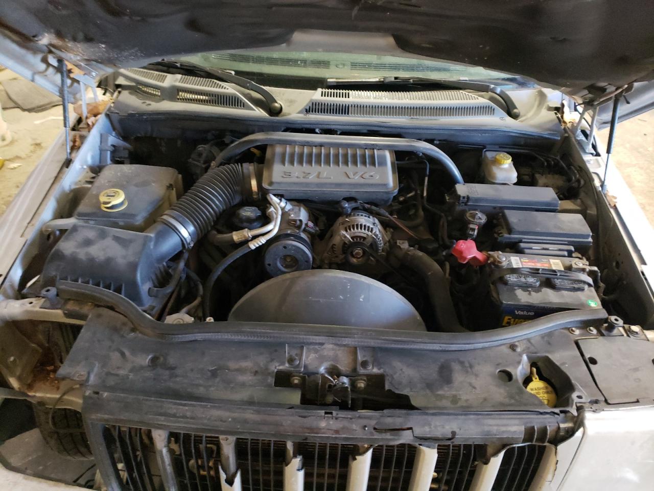 Photo 7 from auction – 2006 JEEP COMMANDER with VIN 1J8HG48K46C311281