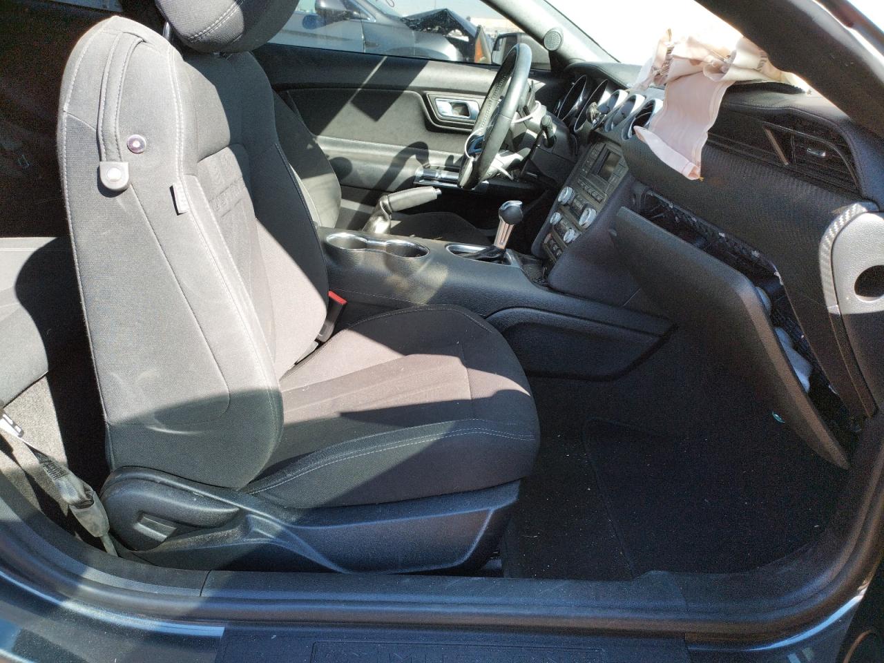 Photo 5 from auction – 2018 FORD MUSTANG with VIN 1FA6P8TH6J5176504