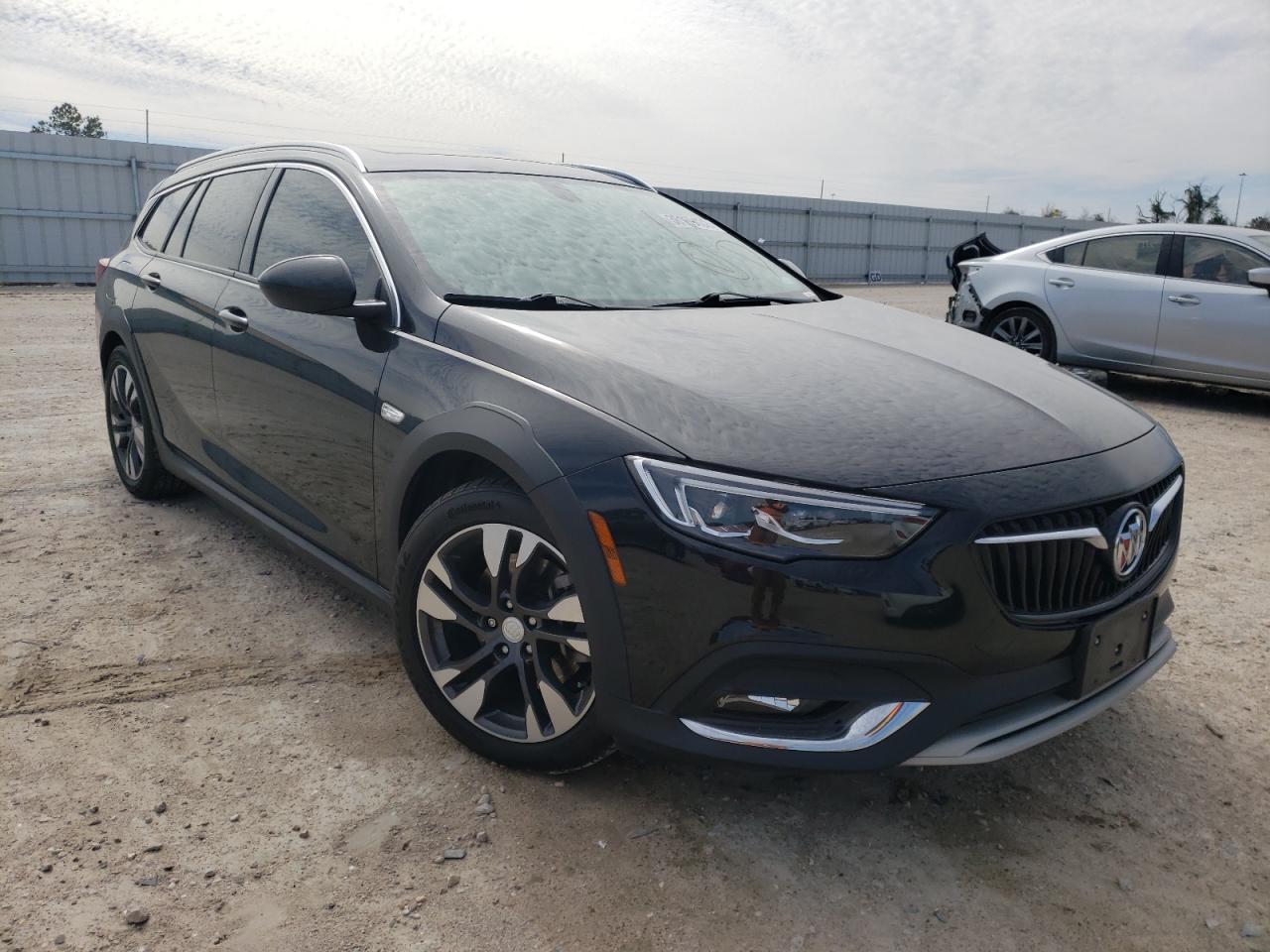Photo 1 from auction – 2018 BUICK REGAL TOUR with VIN W04GU8SX5J1160778