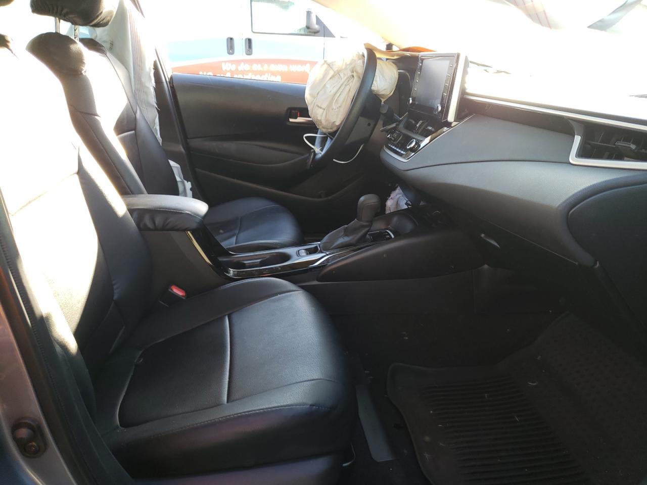 Photo 5 from auction – 2021 TOYOTA COROLLA LE with VIN JTDEAMDE2MJ008472