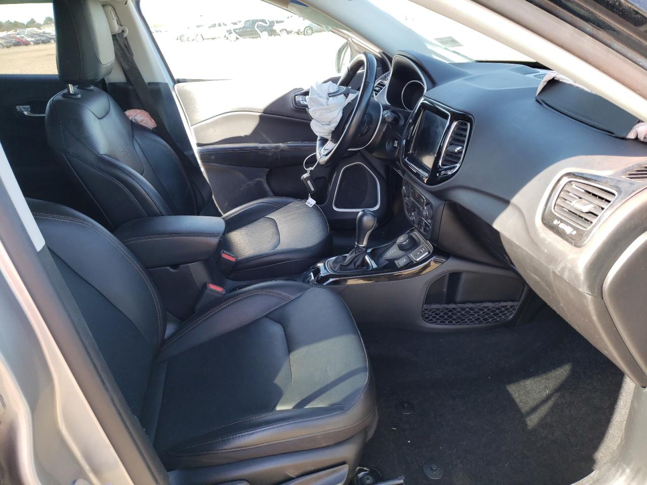 Photo 5 from auction – 2020 JEEP COMPASS LI with VIN 3C4NJDCB5LT138857