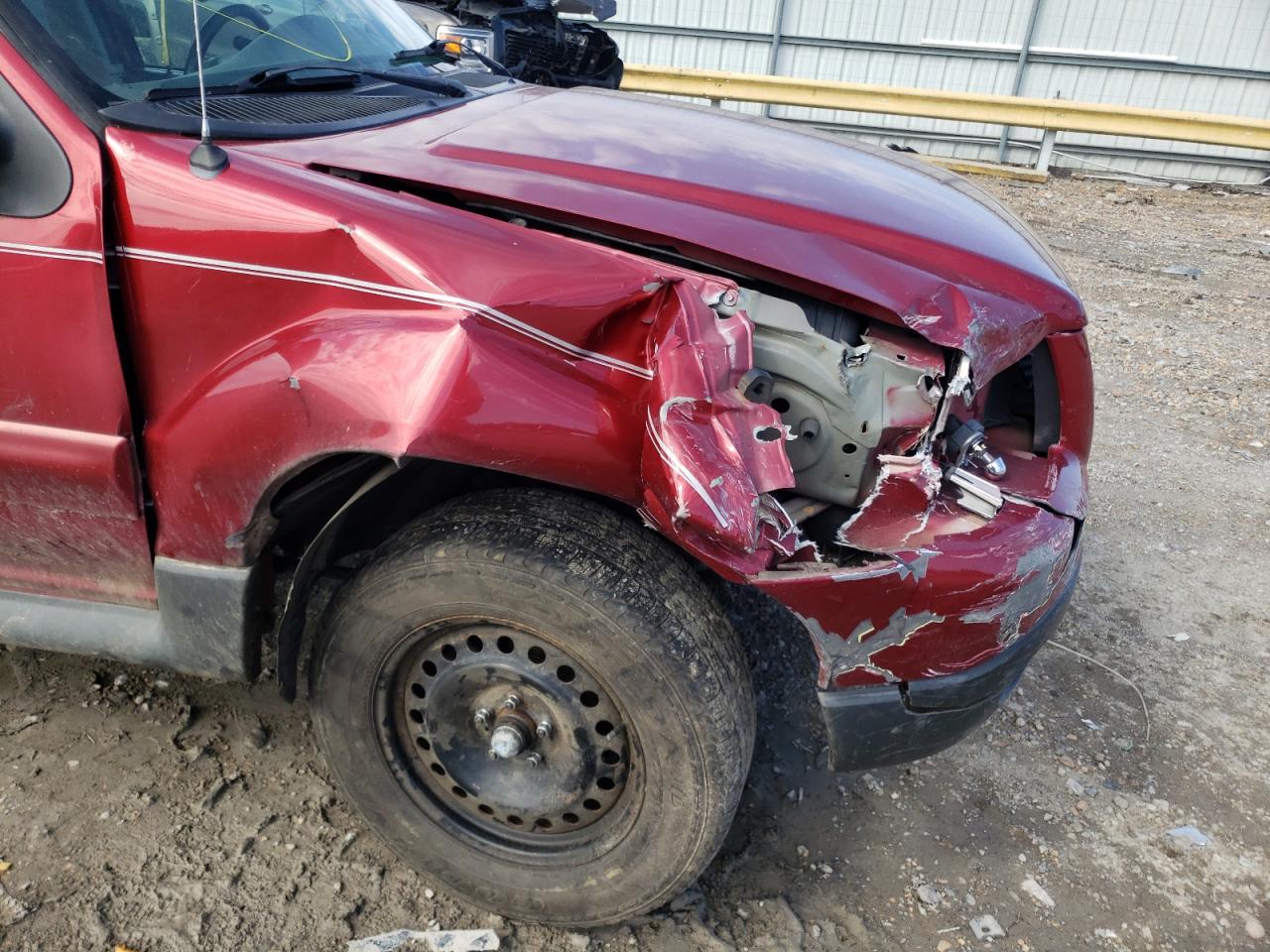 Photo 9 from auction – 2004 FORD EXPLORER S with VIN 1FMZU67K64UA97592
