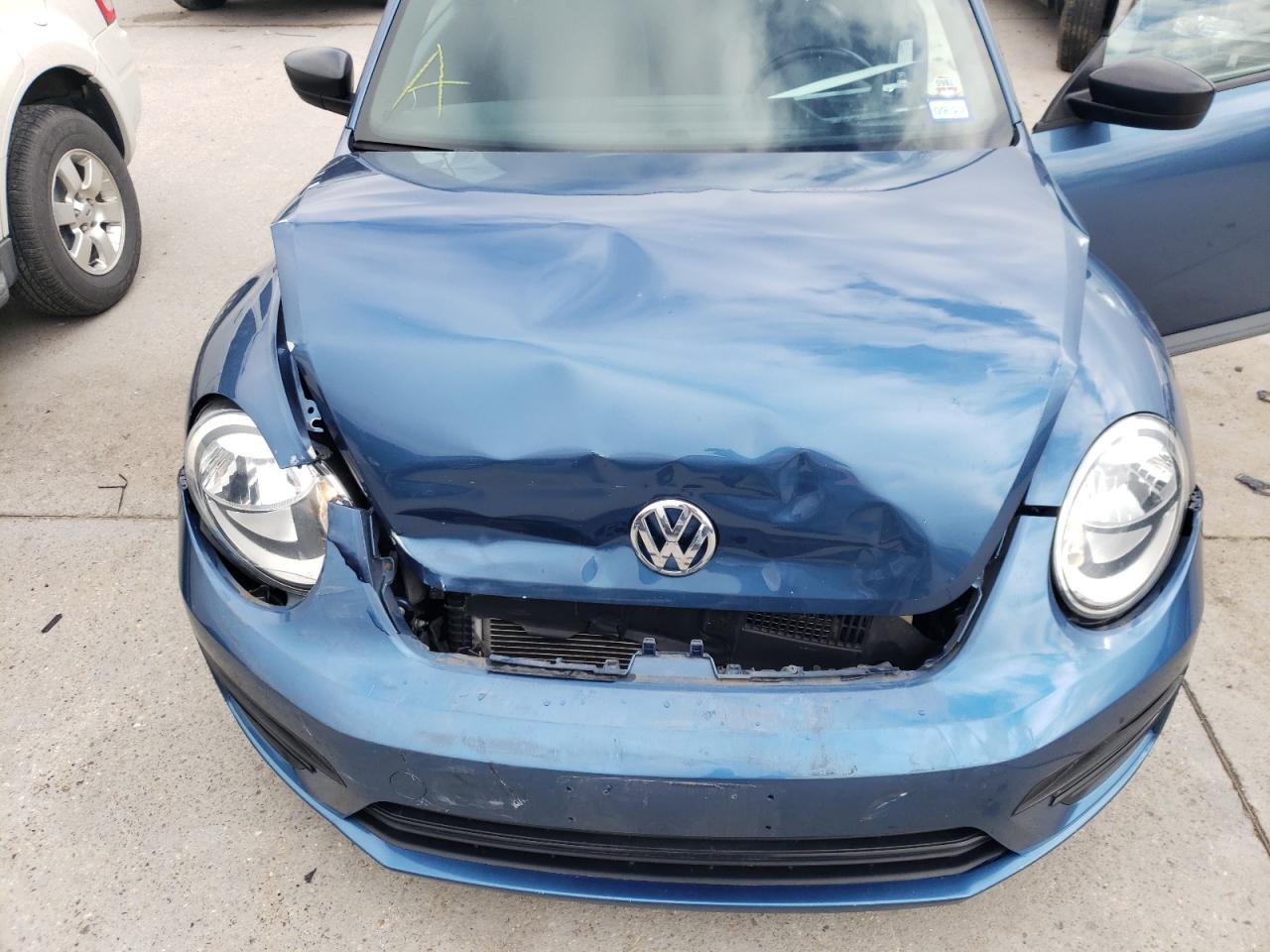Photo 7 from auction – 2018 VOLKSWAGEN BEETLE S with VIN 3VWFD7ATXJM700846