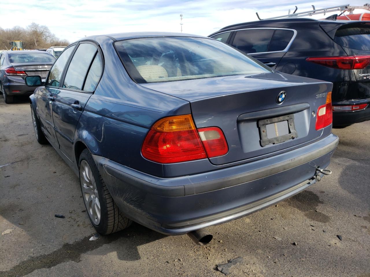 Photo 3 from auction – 2000 BMW 323 I with VIN WBAAM3340YKC73402