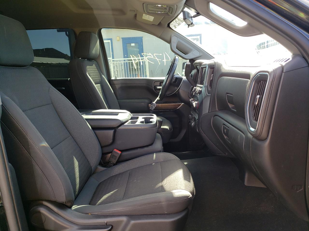 Photo 5 from auction – 2019 CHEVROLET SILVERADO with VIN 1GCPWCED0KZ115724