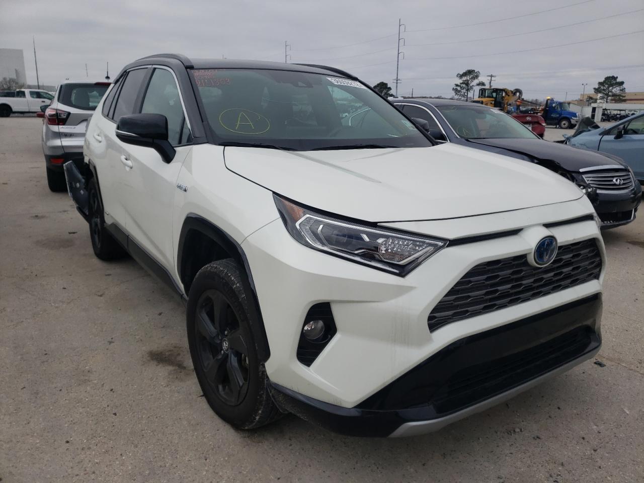 Photo 1 from auction – 2020 TOYOTA RAV4 XSE with VIN 4T3EWRFVXLU001460