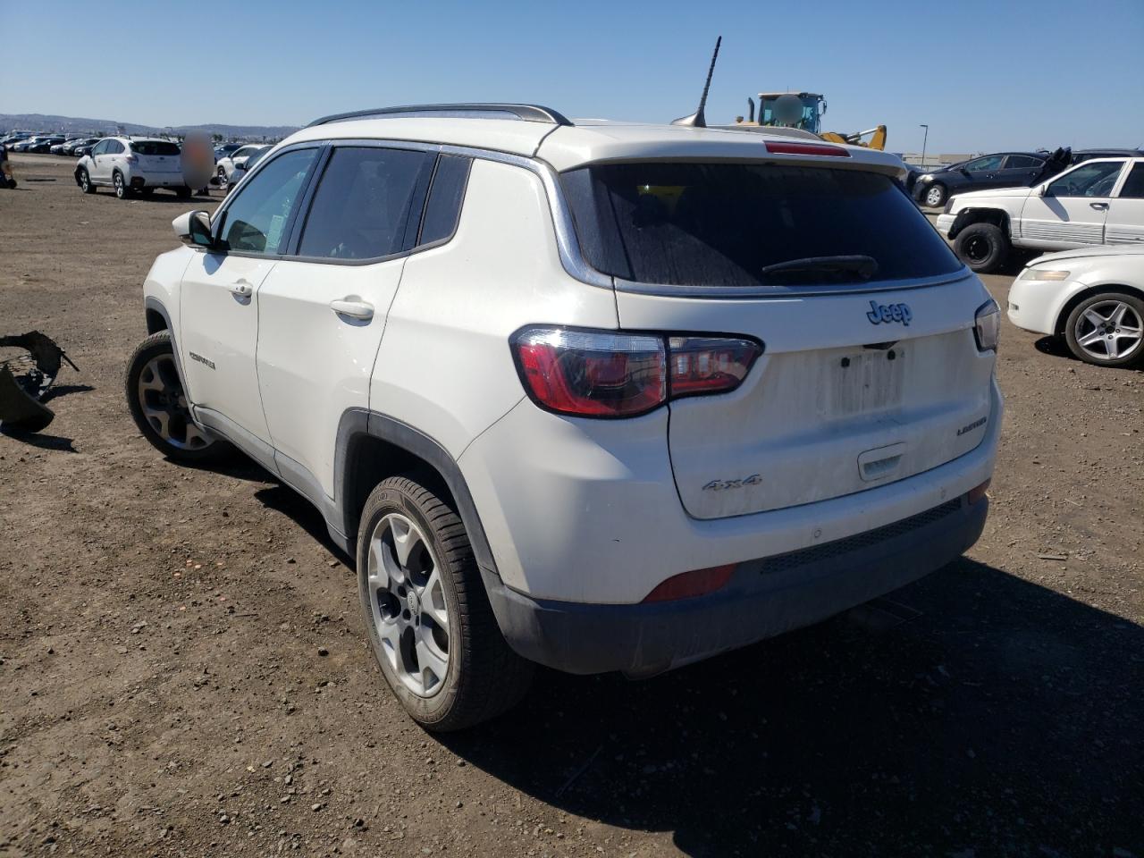 Foto 3 de la subasta – 2019 JEEP COMPASS LI con VIN 3C4NJDCB0KT618383
