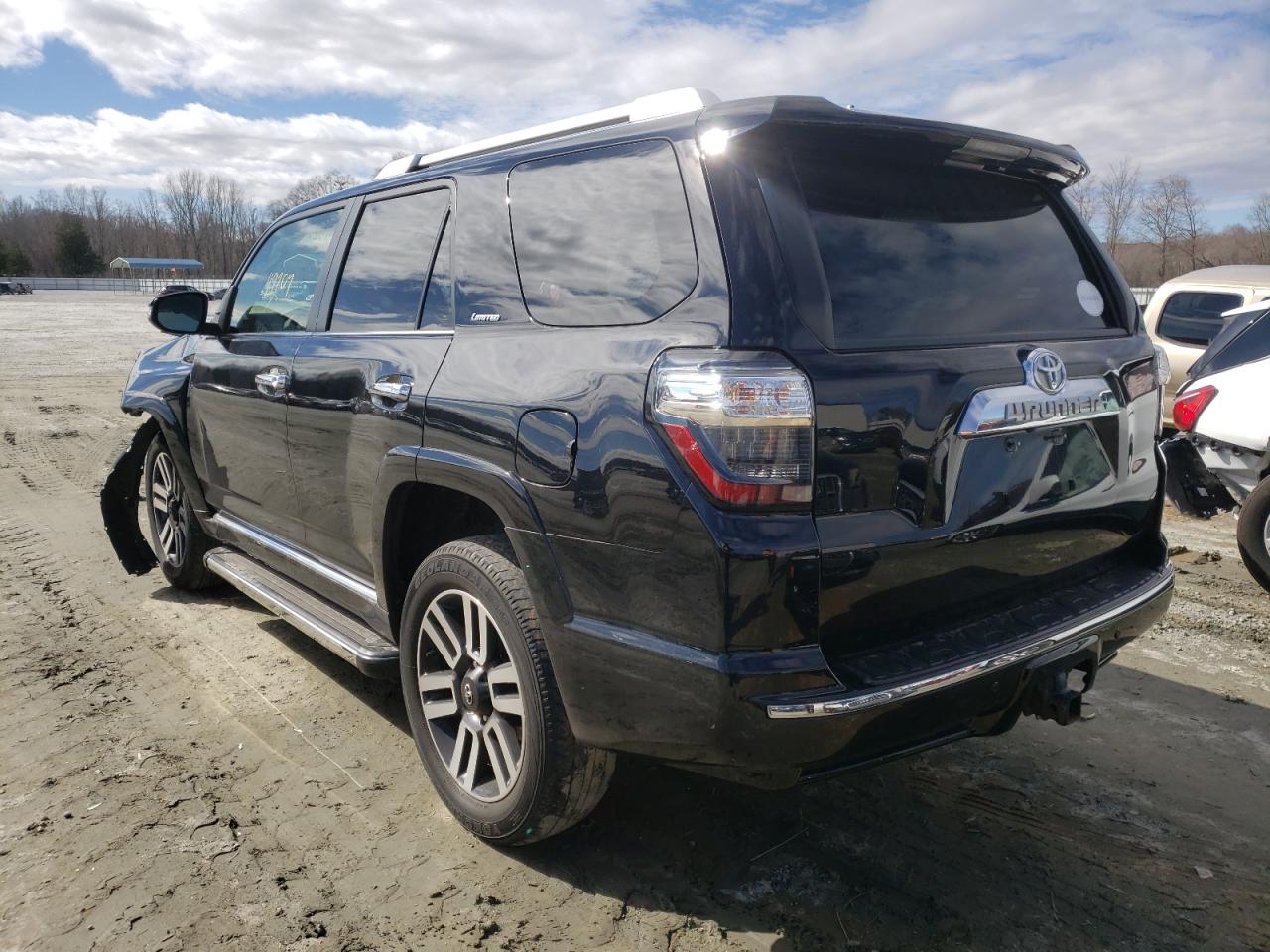 Photo 3 from auction – 2017 TOYOTA 4RUNNER SR with VIN JTEBU5JR7H5428083