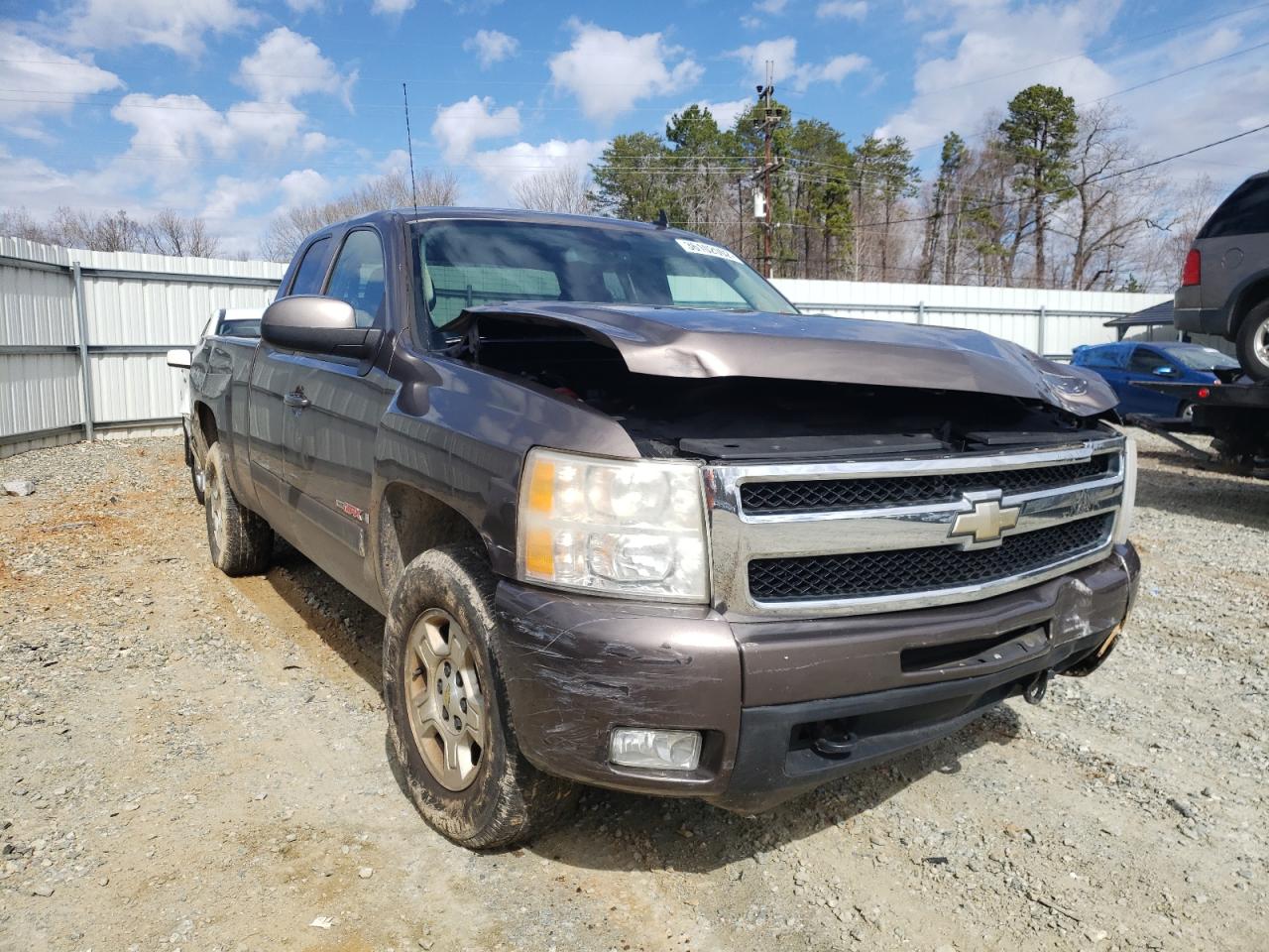 CHEVROLET SILVERADO 2007 with VIN 2GCFK19Y071715989 - Photo from auction