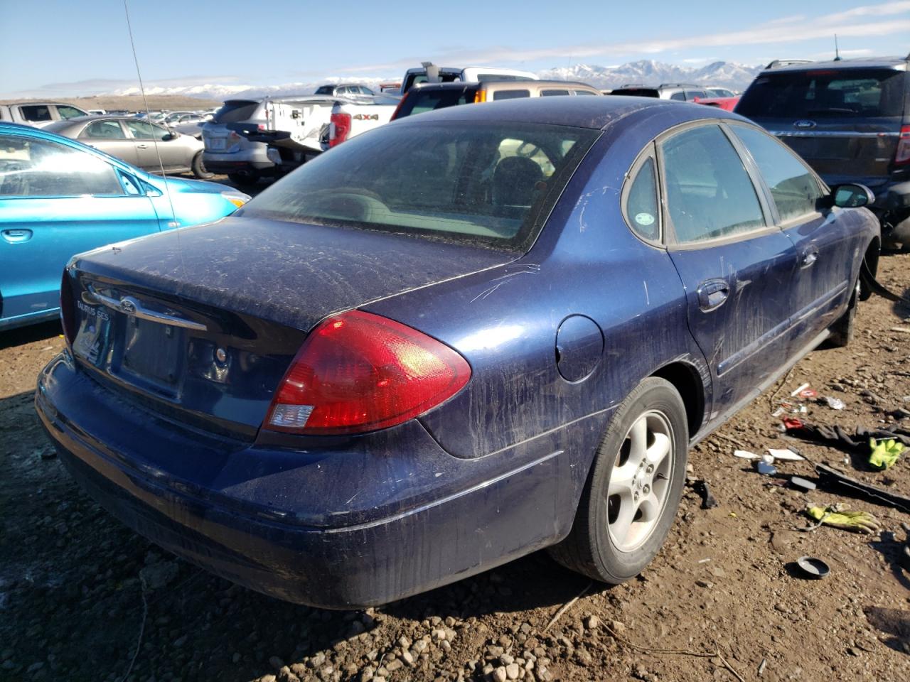 Photo 4 from auction – 2001 FORD TAURUS SES with VIN 1FAFP55S61G144406