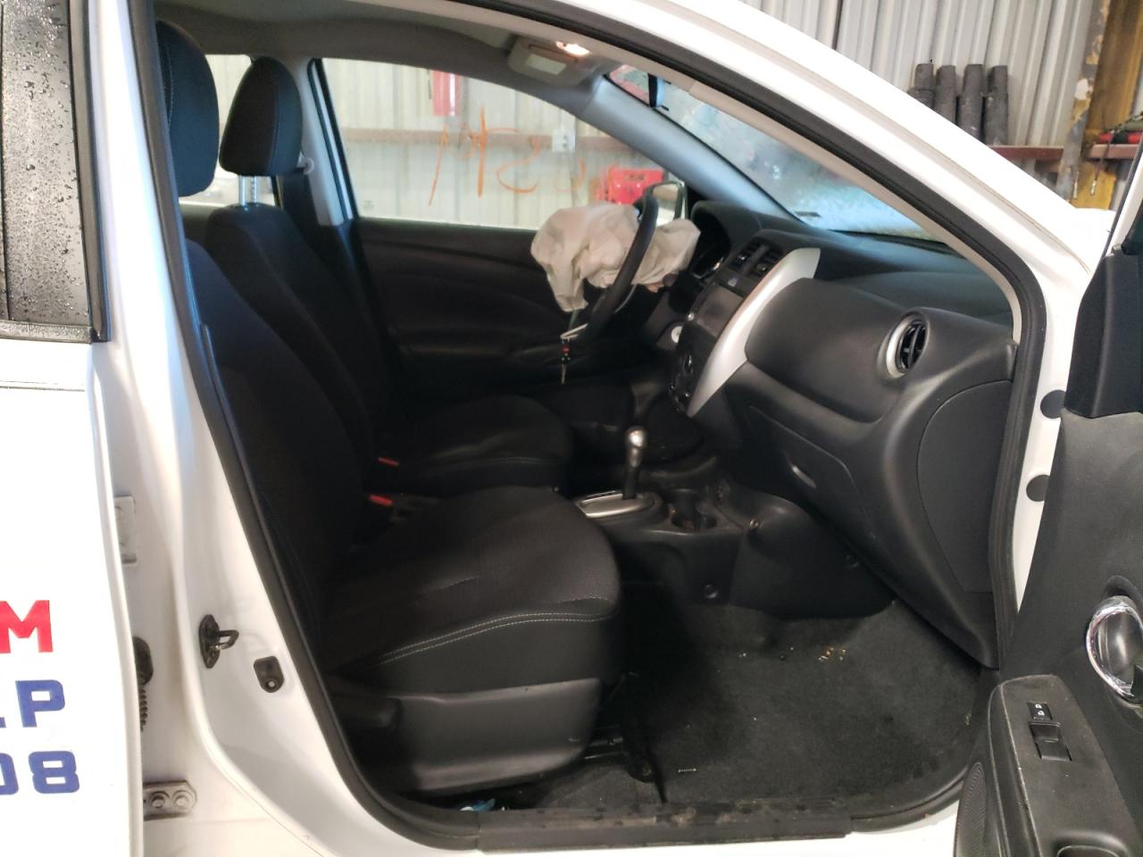 Photo 5 from auction – 2019 NISSAN VERSA S with VIN 3N1CN7AP8KL811895