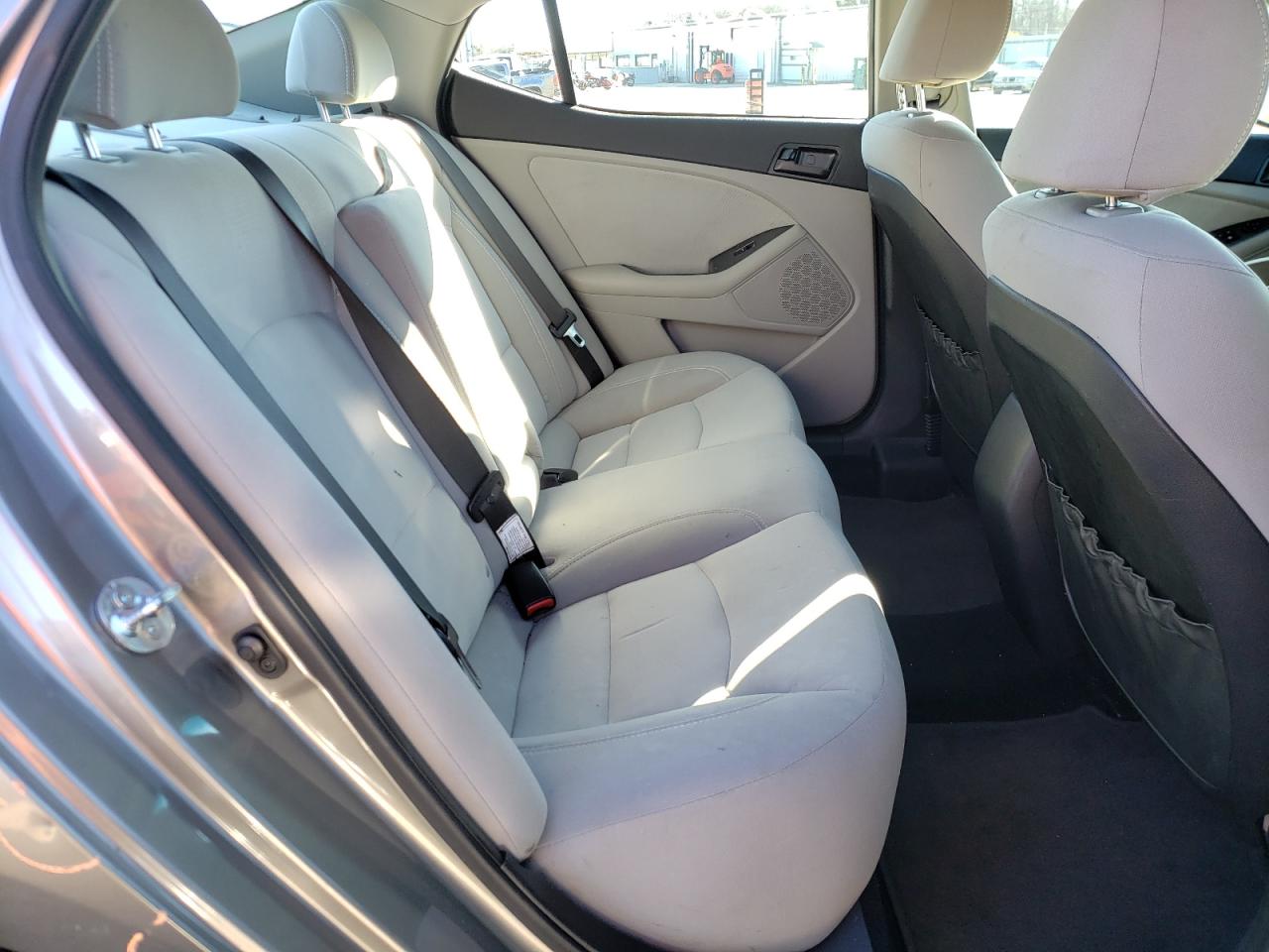 Photo 6 from auction – 2012 KIA OPTIMA LX with VIN 5XXGM4A77CG060544