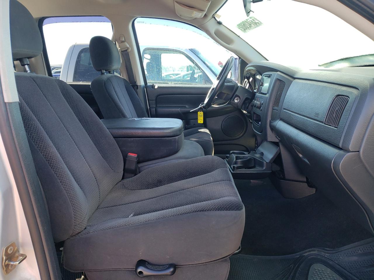 Photo 5 from auction – 2005 DODGE RAM 1500 S with VIN 1D7HA18D05S130519