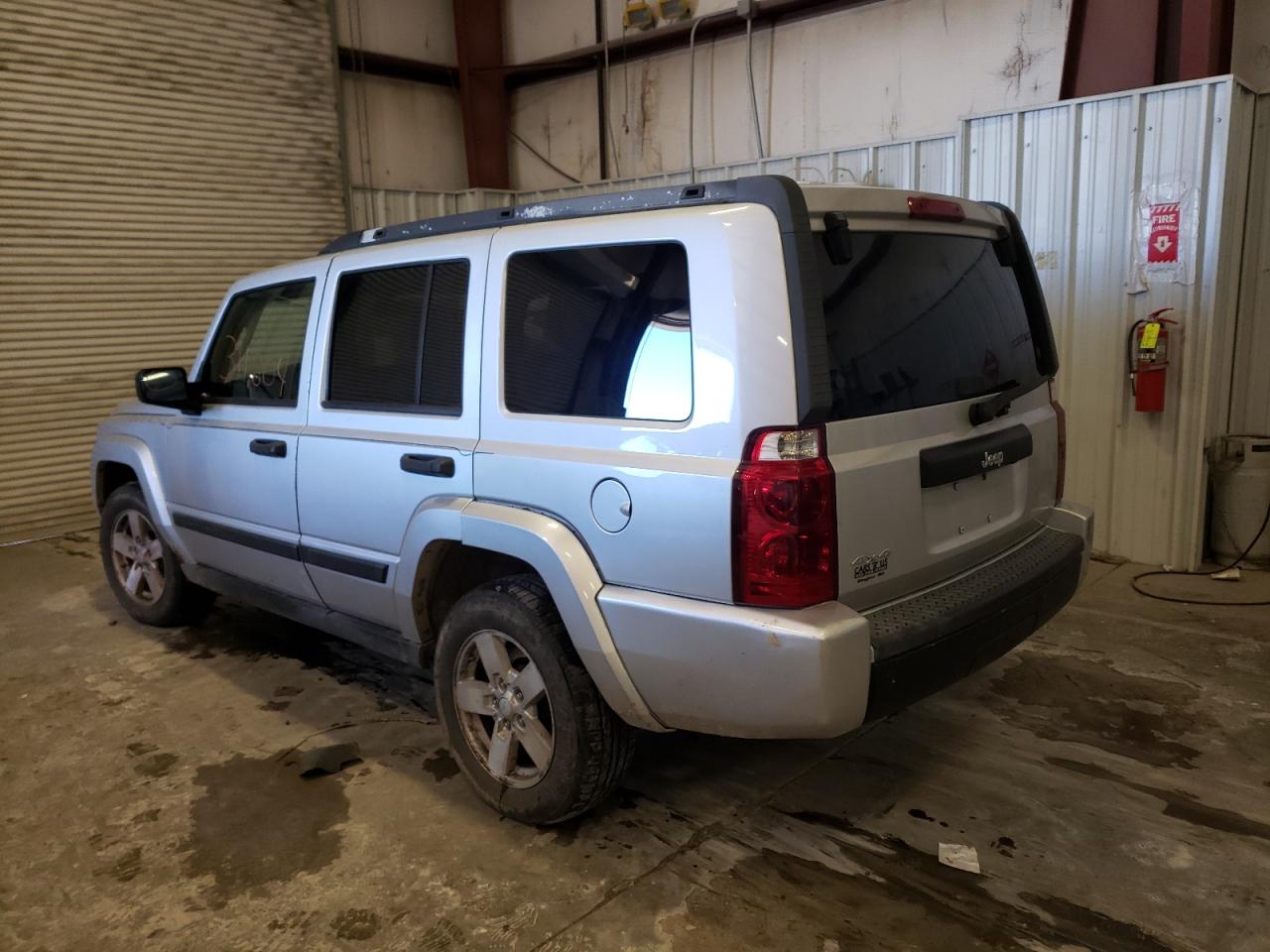 Photo 3 from auction – 2006 JEEP COMMANDER with VIN 1J8HG48K46C311281