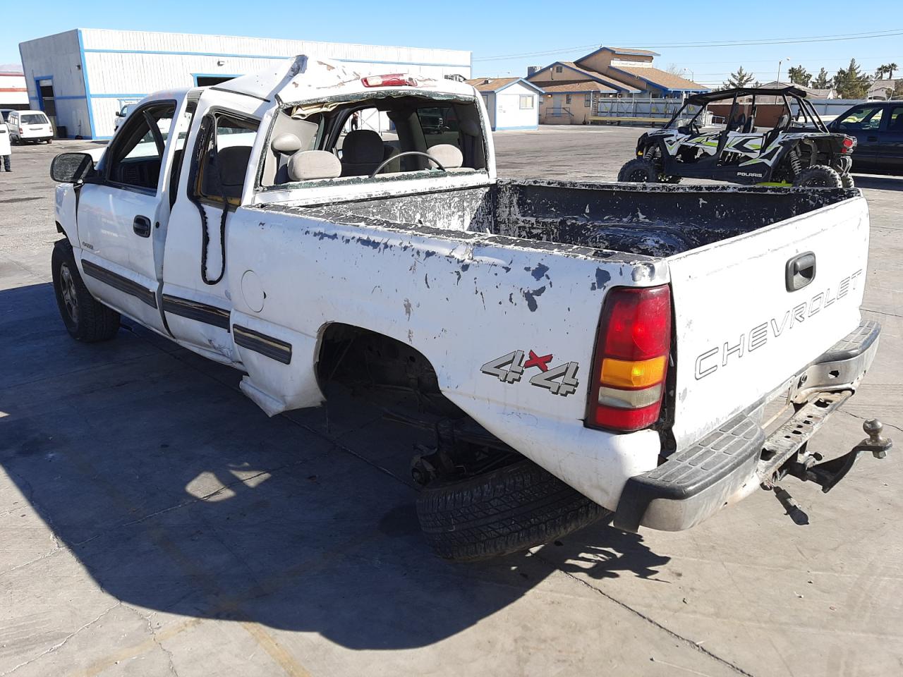 Photo 3 from auction – 2000 CHEVROLET SILVERADO with VIN 2GCEK19T1Y1189812