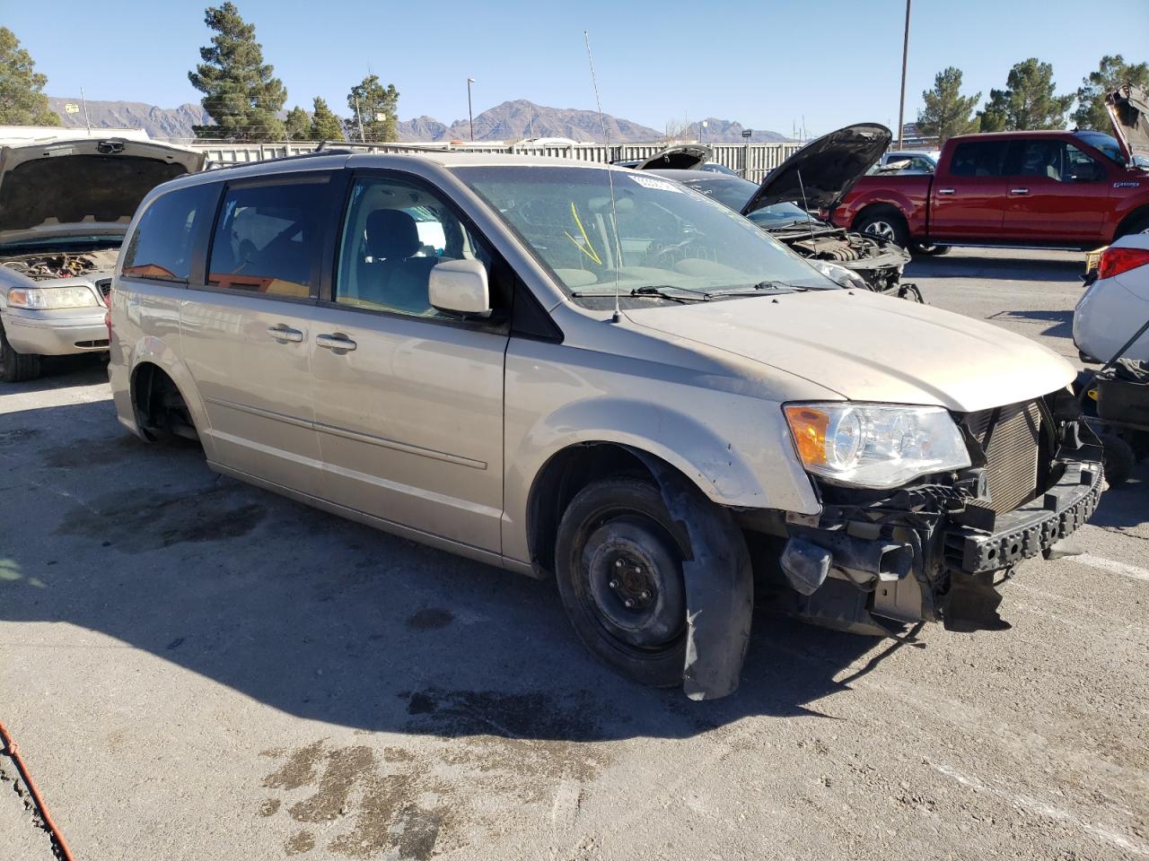 DODGE GRAND CARA 2014 with VIN 2C4RDGCG4ER120779 - Photo from auction