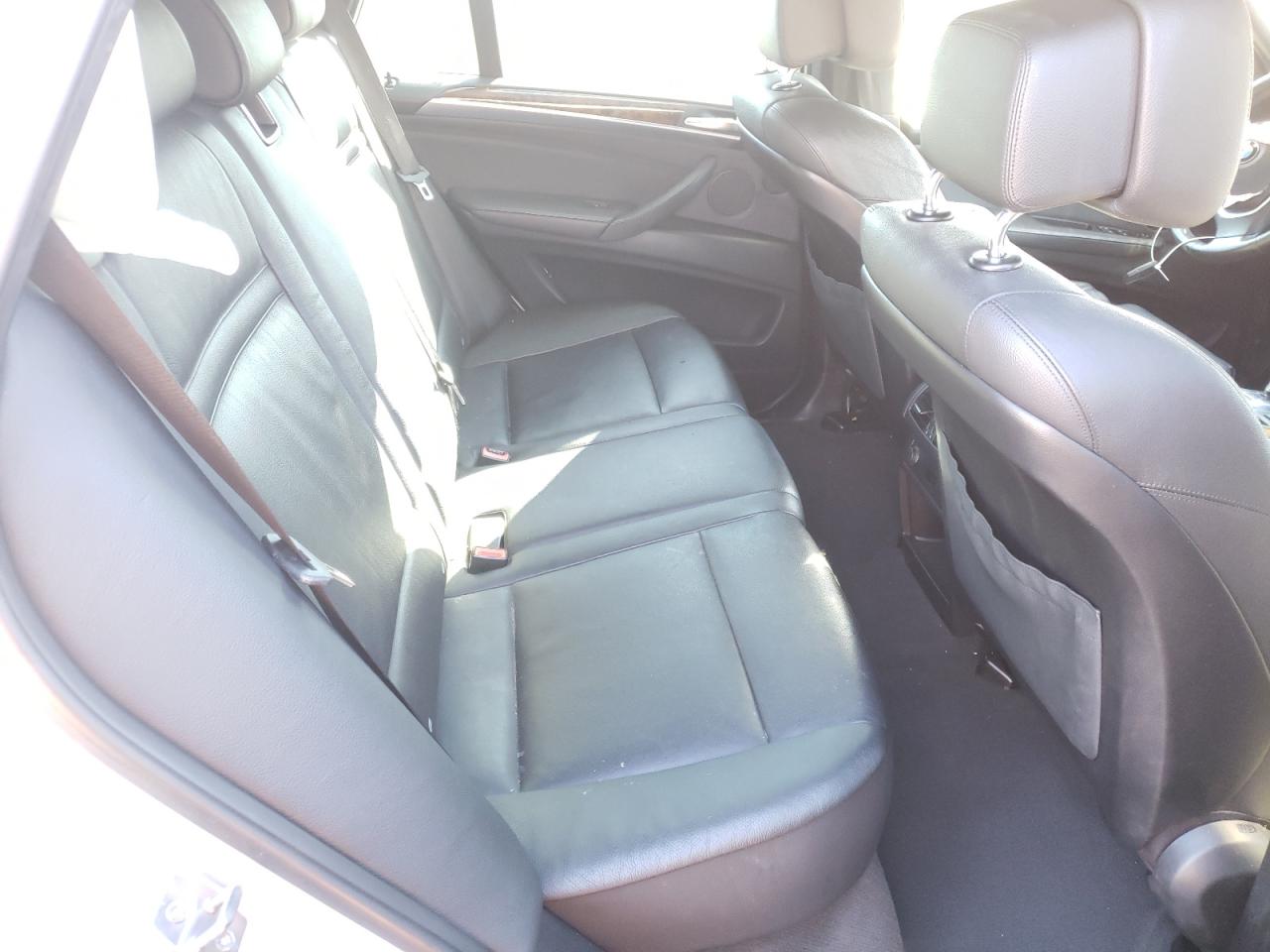 Photo 6 from auction – 2011 BMW X5 XDRIVE5 with VIN 5UXZV8C56BL419744