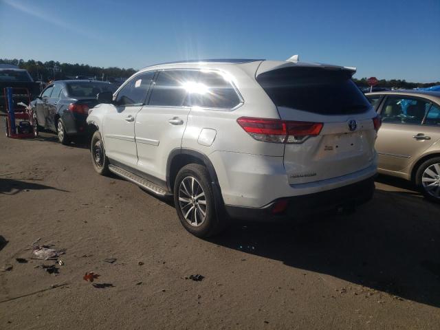 Photo 3 from auction – 2019 TOYOTA HIGHLANDER with VIN 5TDJGRFH1KS057213