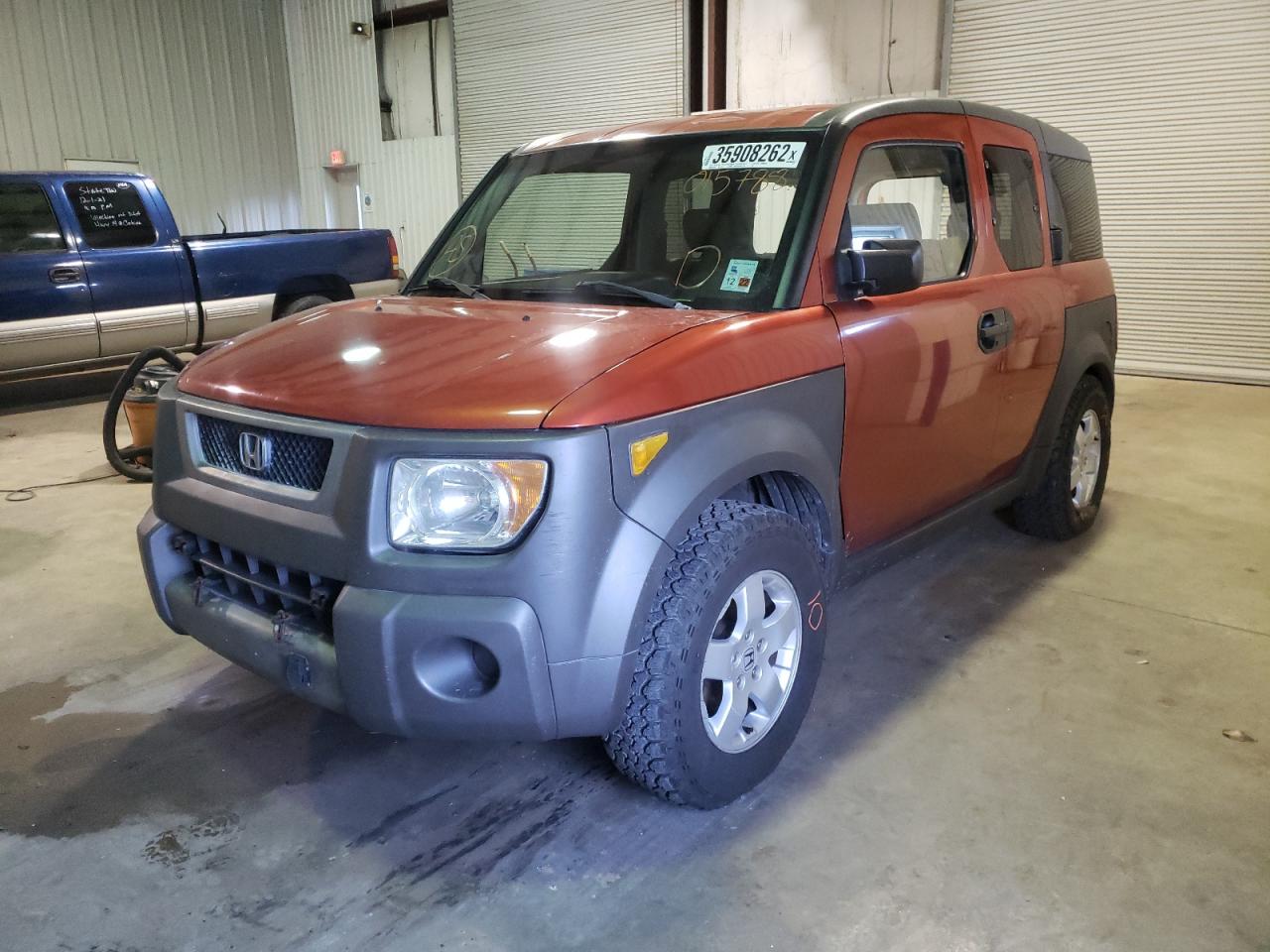 Photo 2 from auction – 2004 HONDA ELEMENT with VIN 5J6YH18594L015788