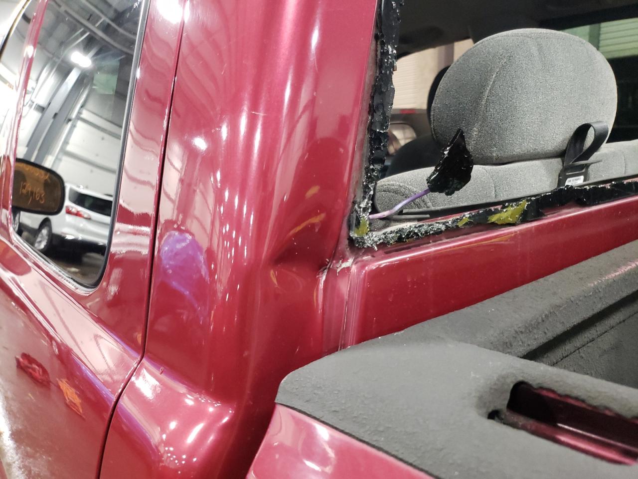 Photo 9 from auction – 2004 CHEVROLET SILVERADO with VIN 2GCEC19T141373414