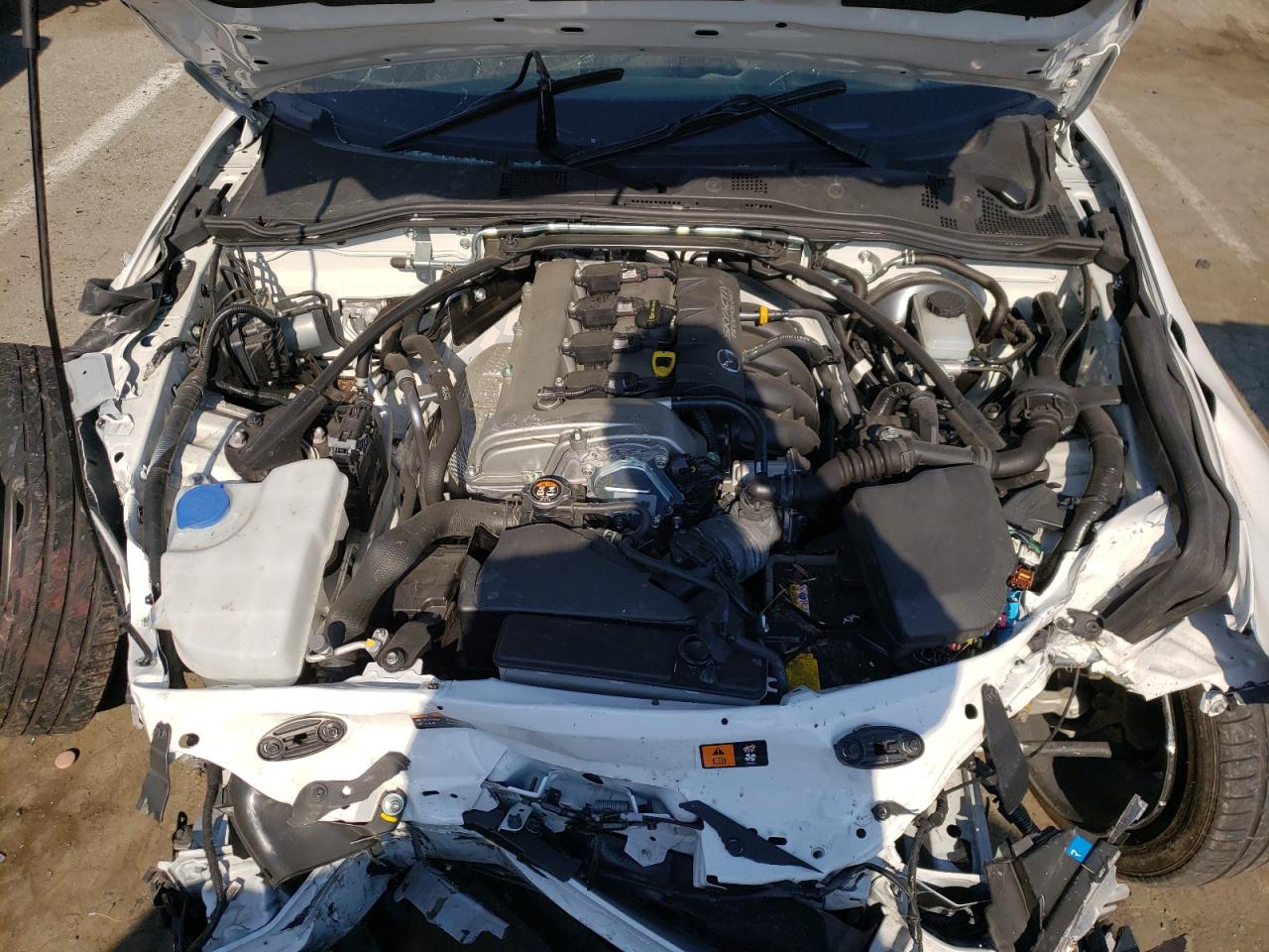 Photo 7 from auction – 2017 MAZDA MX-5 MIATA with VIN JM1NDAL71H0107918