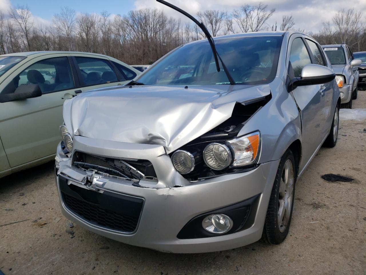 Photo 2 from auction – 2015 CHEVROLET SONIC LTZ with VIN 1G1JE6SB3F4104760