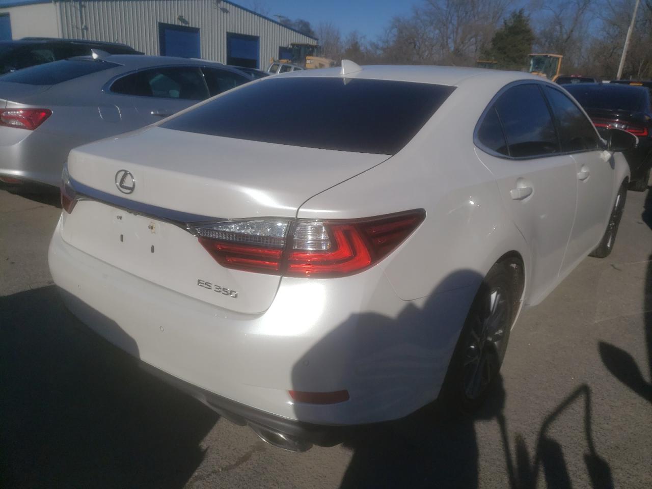 Photo 4 from auction – 2018 LEXUS ES 350 with VIN 58ABK1GG9JU100561