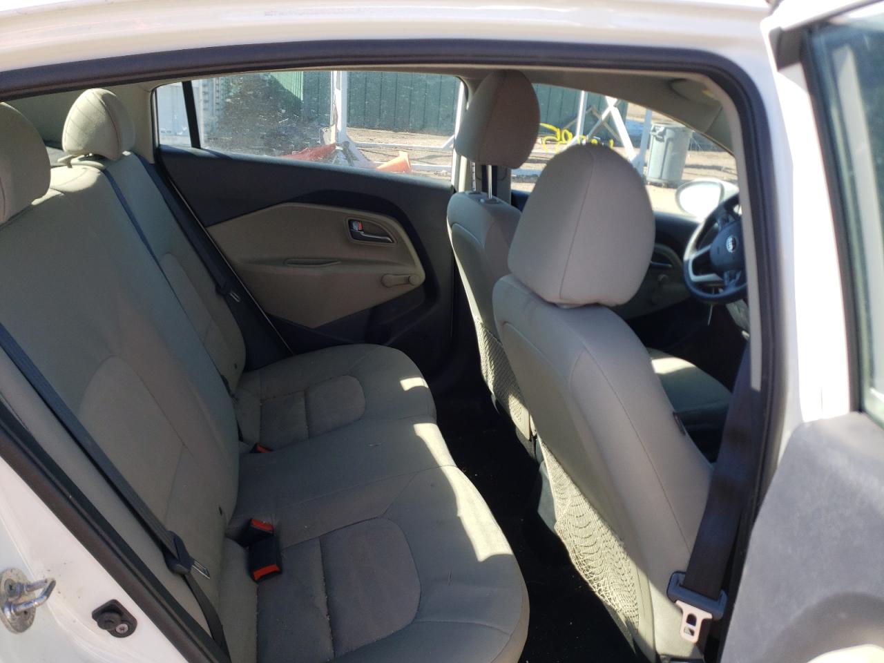 Photo 6 from auction – 2015 KIA RIO LX with VIN KNADM4A3XF6445063