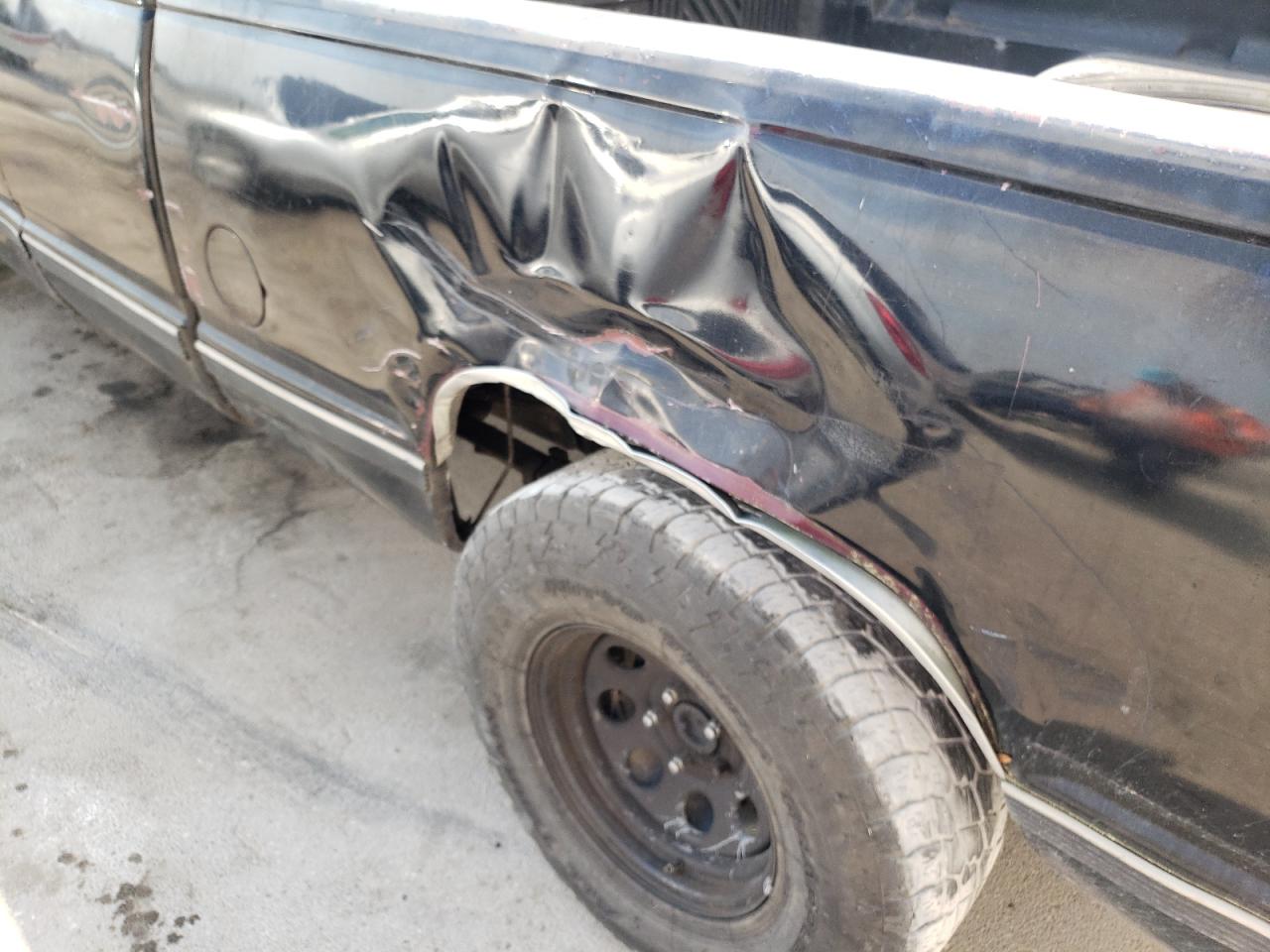 Photo 9 from auction – 1995 GMC SIERRA C15 with VIN 2GTEC19HXS1544993