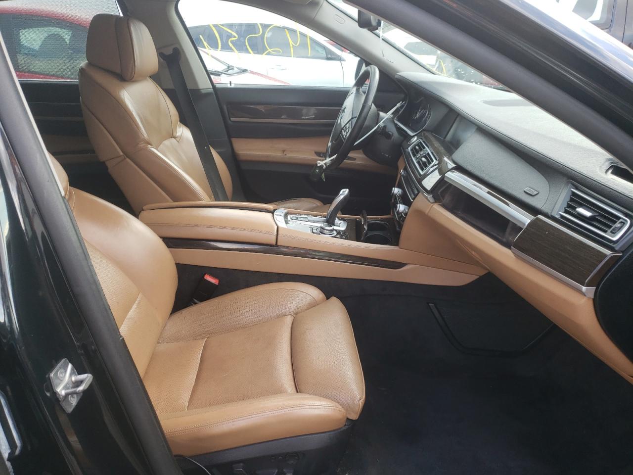 Photo 5 from auction – 2011 BMW 7 SERIES with VIN WBAKC8C58BC433862
