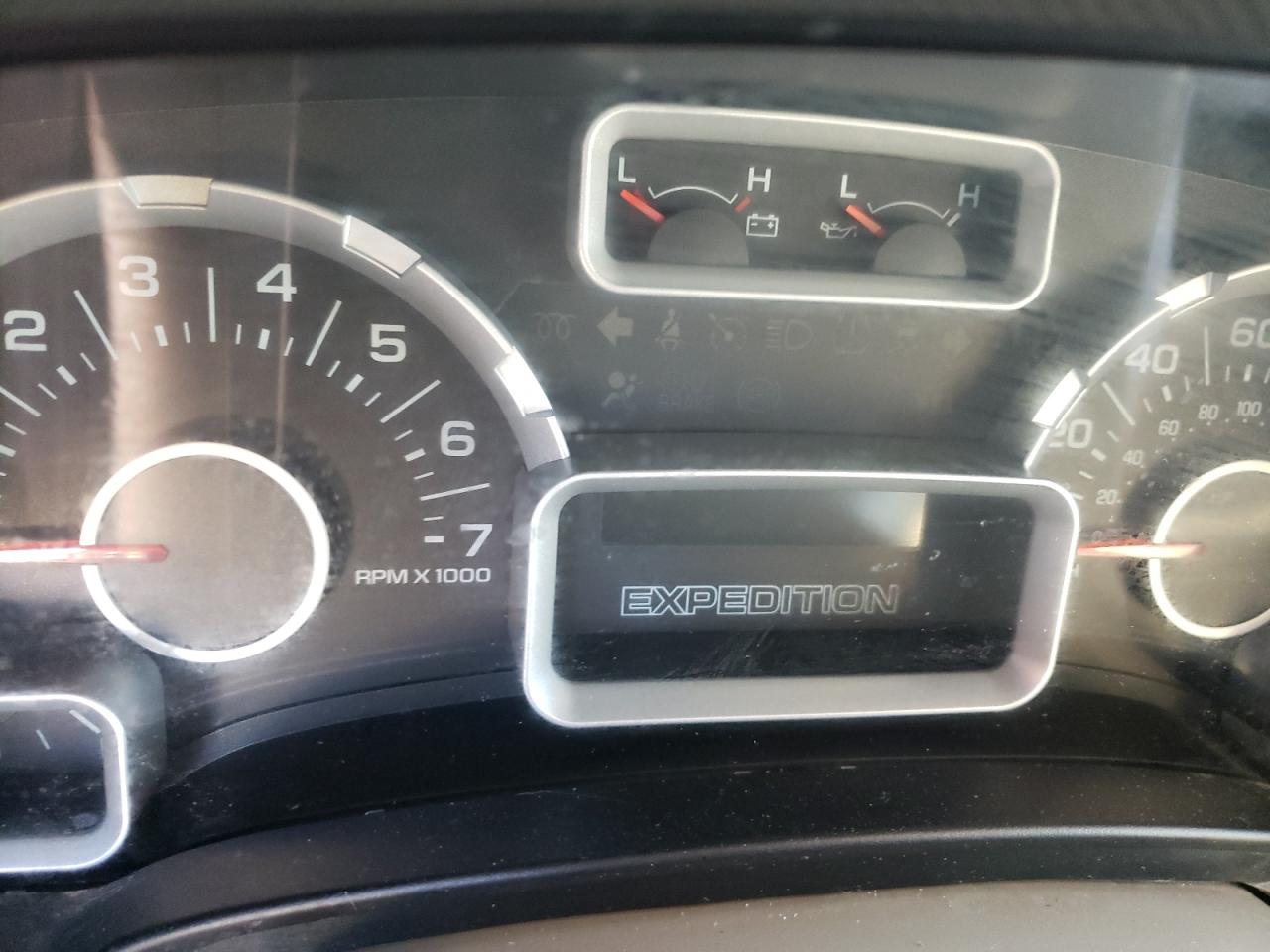 Photo 8 from auction – 2011 FORD EXPEDITION with VIN 1FMJU1G50BEF50428