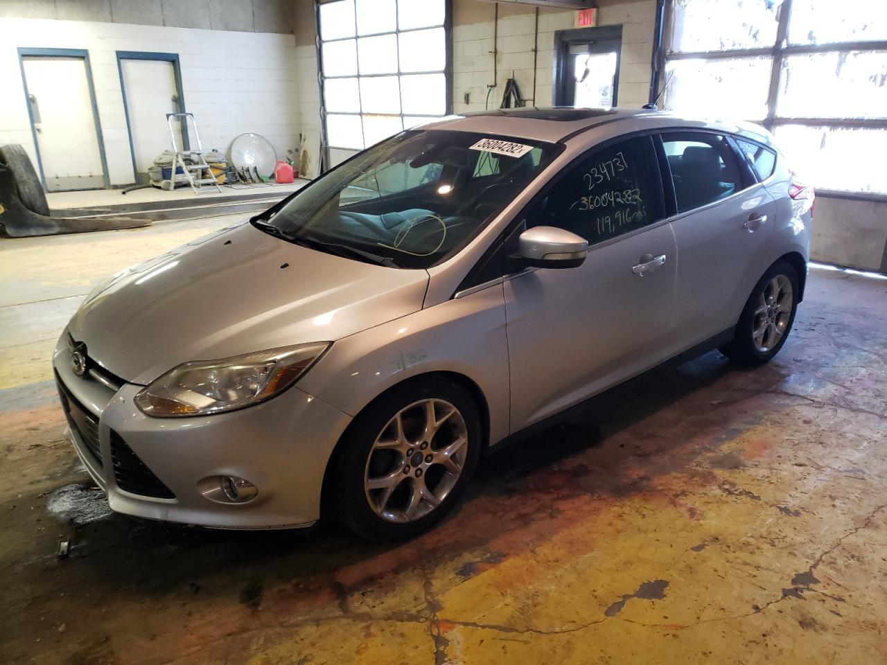 Photo 2 from auction – 2012 FORD FOCUS SEL with VIN 1FAHP3M27CL234737