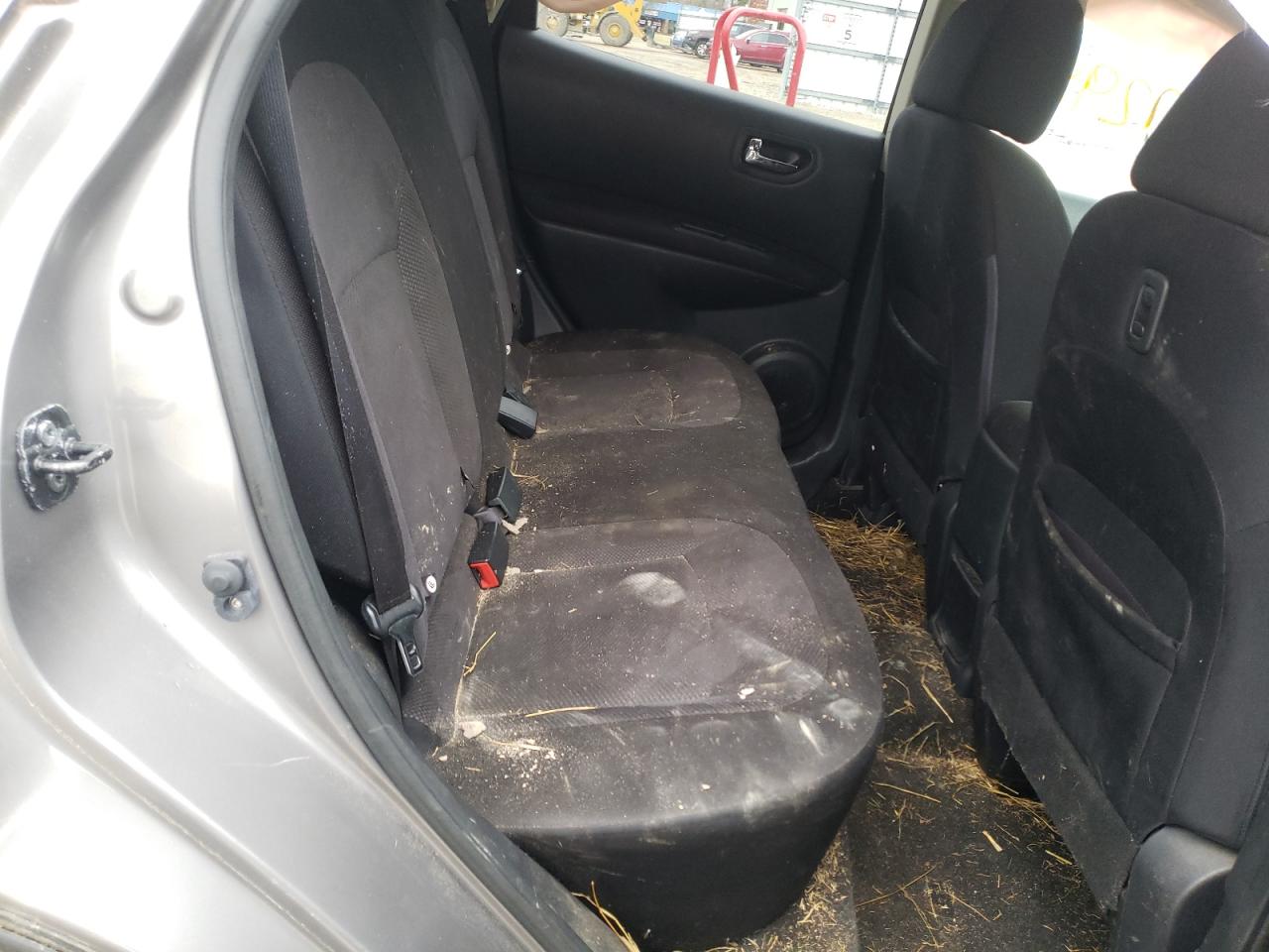 Photo 6 from auction – 2012 NISSAN ROGUE S with VIN JN8AS5MV3CW406281
