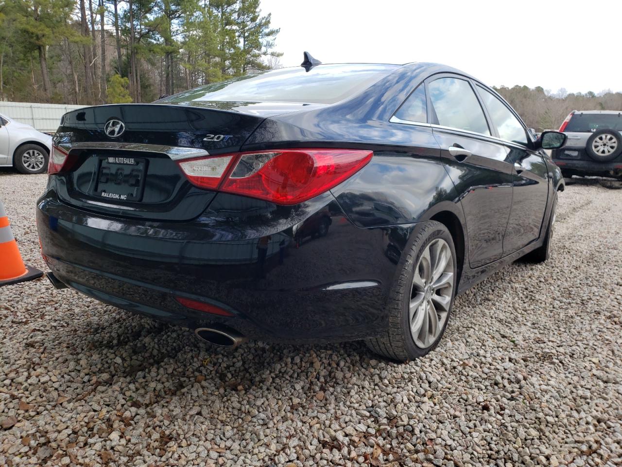 Photo 4 from auction – 2011 HYUNDAI SONATA SE with VIN 5NPEC4AB2BH244162