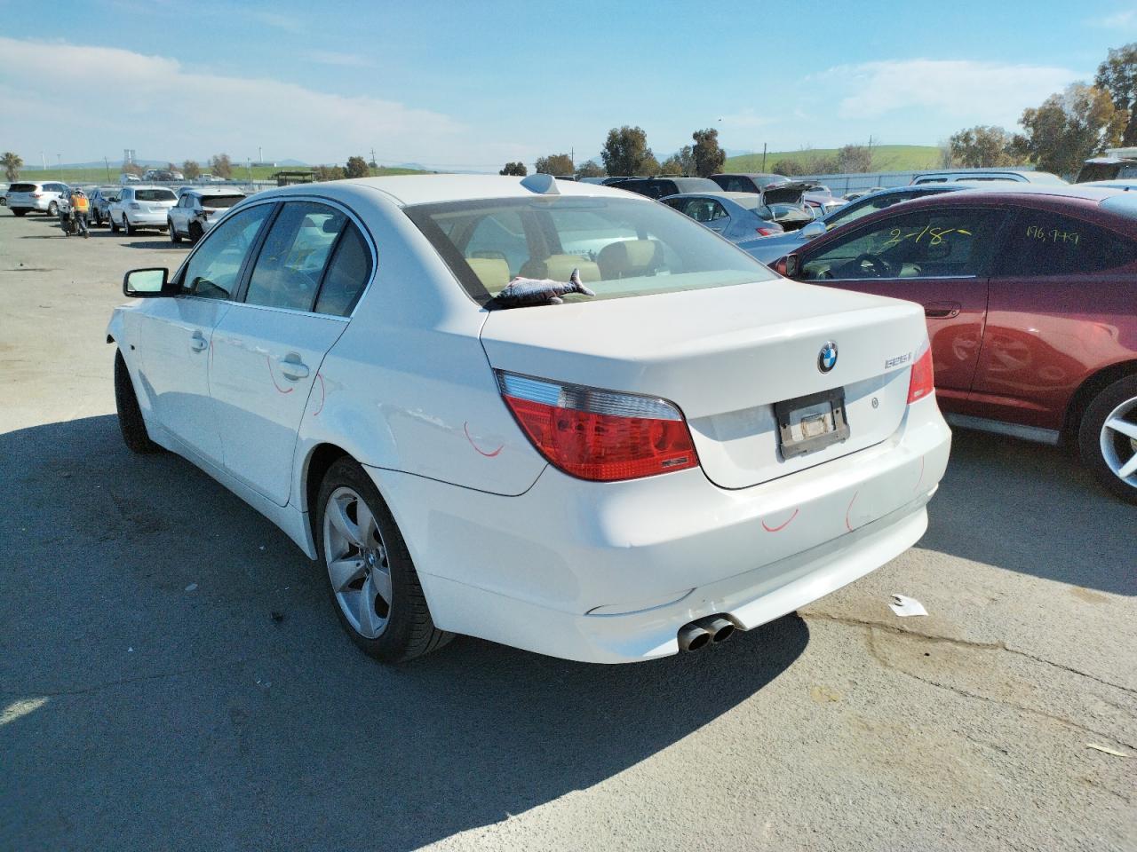Photo 3 from auction – 2007 BMW 525 I with VIN WBANE53557CY05509