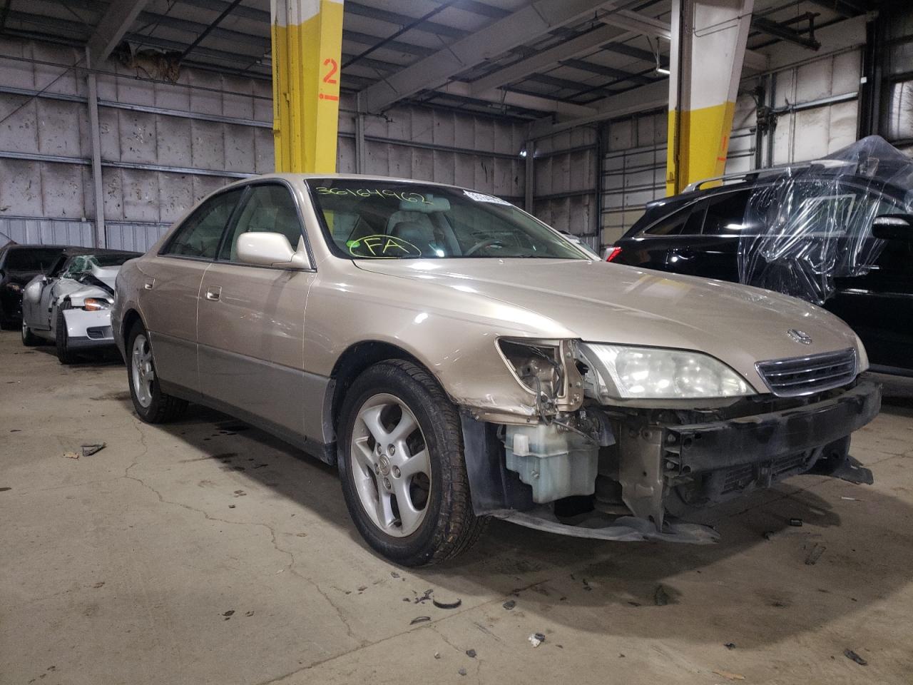LEXUS ES 300 2000 with VIN JT8BF28G6Y0268999 - Photo from auction
