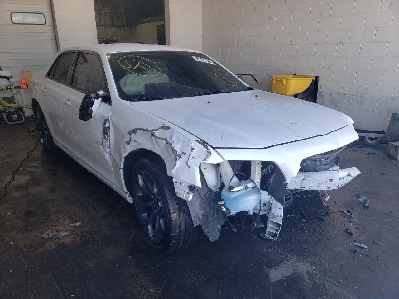 CHRYSLER 300 S 2019 with VIN 2C3CCABG9KH537957 - Photo from auction