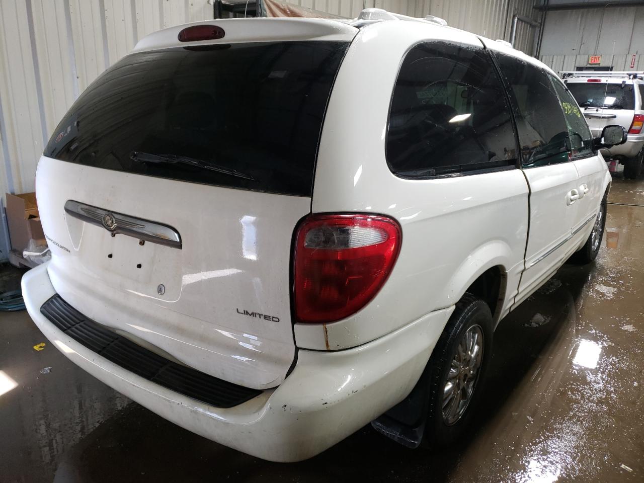 Photo 4 from auction – 2003 CHRYSLER TOWN & COU with VIN 2C8GP64L03R233841