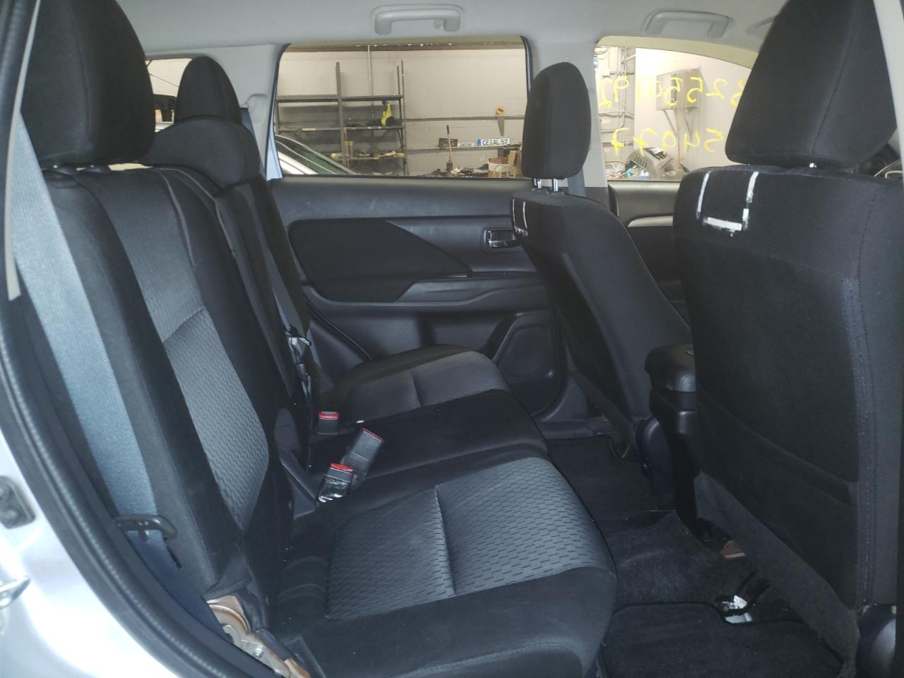 Photo 6 from auction – 2014 MITSUBISHI OUTLANDER with VIN JA4AZ3A34EZ015439