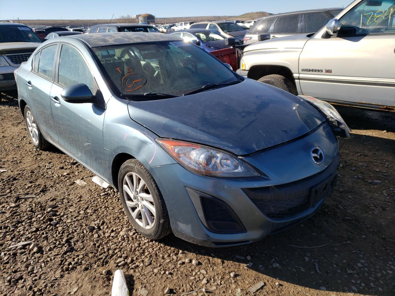 MAZDA 3 I 2011 with VIN JM1BL1UF9B1380554 - Photo from auction